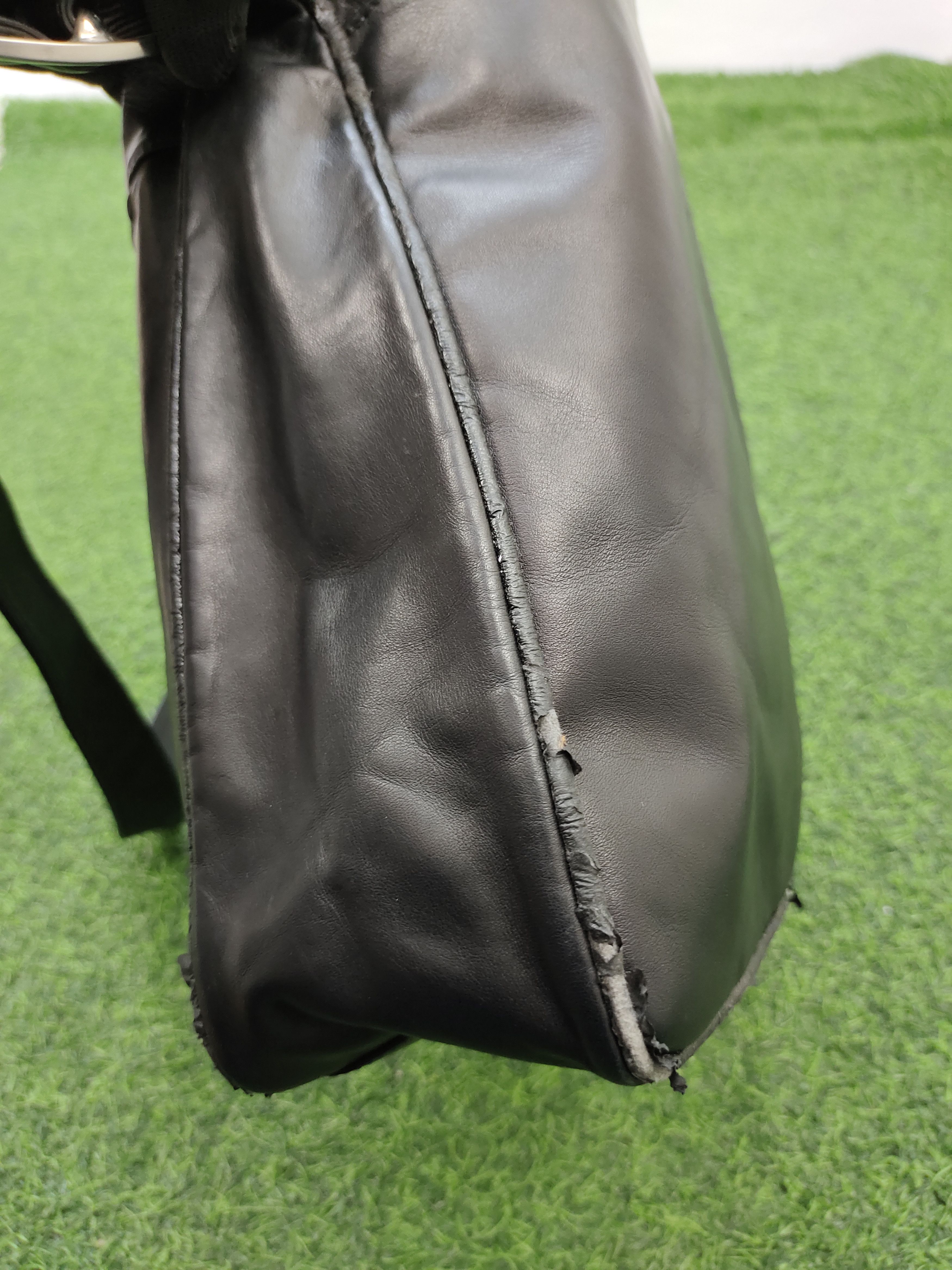 Japanese Brand Vintage Francesco Biasia Italy Patina Leather Shoulder Bag Size ONE SIZE - 10 Thumbnail
