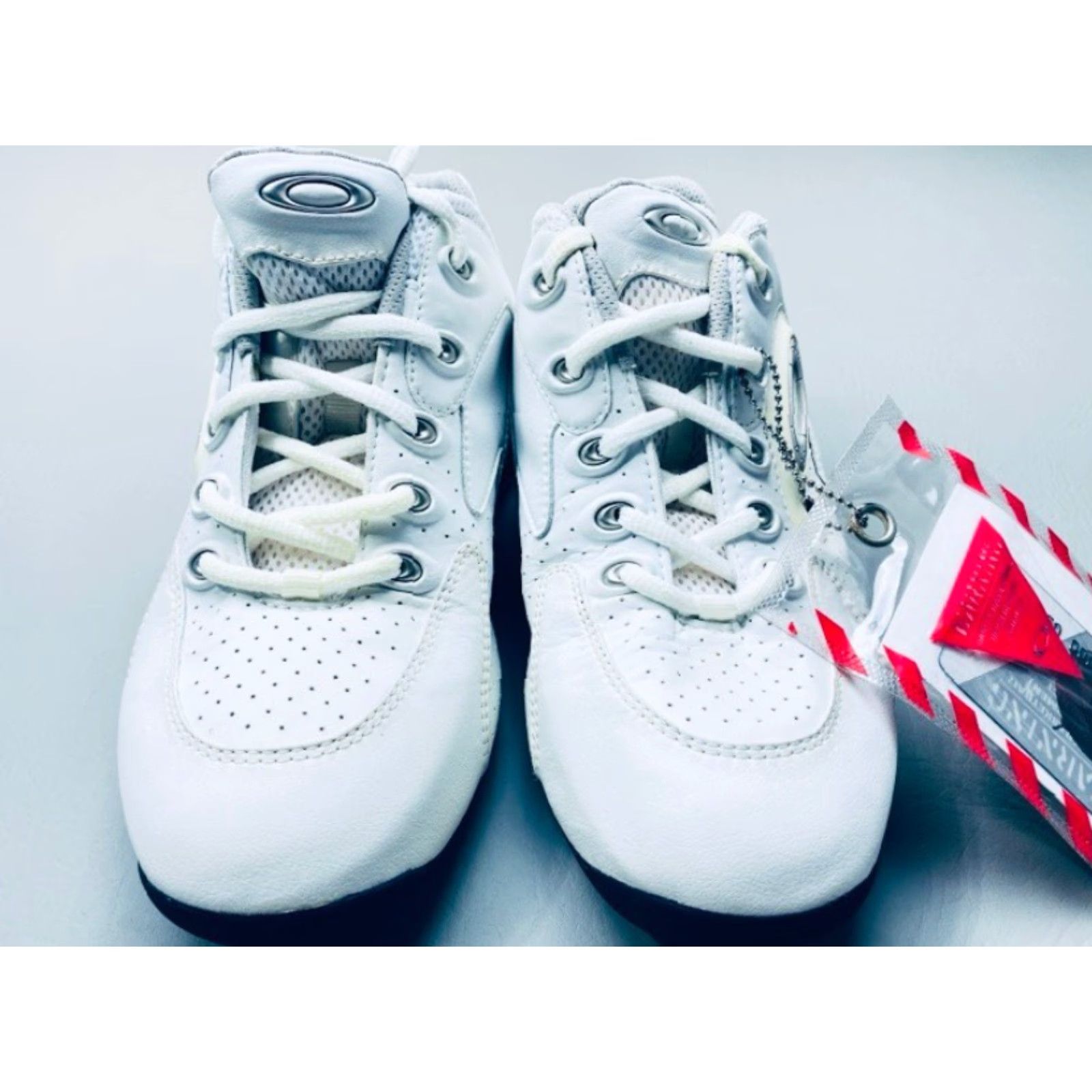 Oakley VINTAGE NWT 2002 Oakley Tech Sneakers US Men's 10 White Leather Red Code Oakley Tech Sneakers Mens 10 White Leather Red 90s Size US 9 / EU 42 - 3 Thumbnail