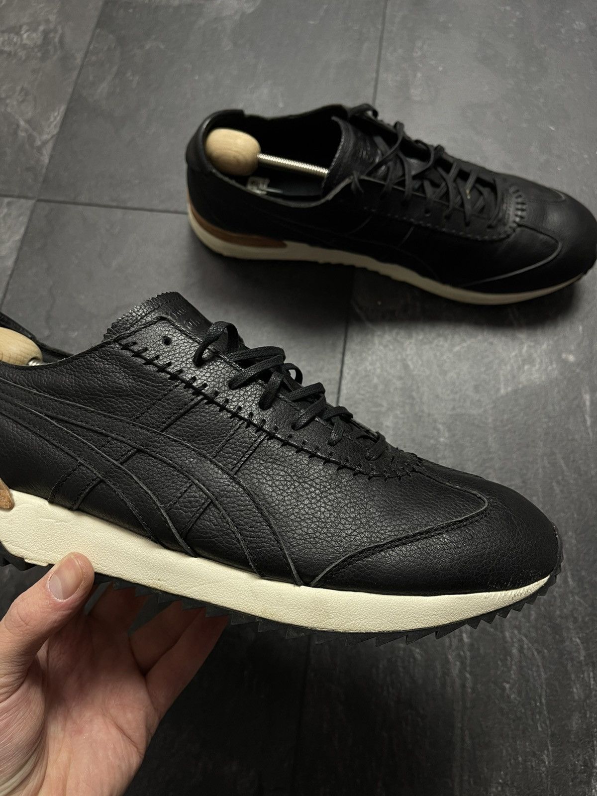 Onitsuka Tiger Vintage rare asics onitsuka tiger low top leather sneakers Size US 11 / EU 44 - 3 Thumbnail