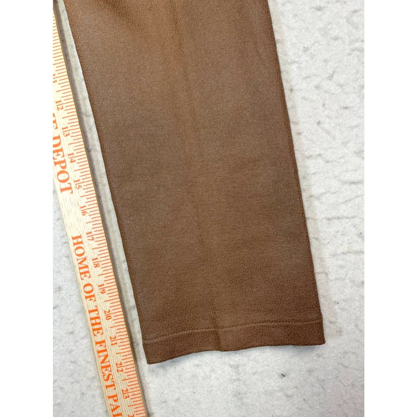 Vintage Chico's Slim Cropped Pants 00R Women Brown Knit Stretch Comfort Pockets Easy Care Slimming Straight 00R Women Cropped Pants Brown Size 24" / US 00 / IT 34 - 3 Thumbnail