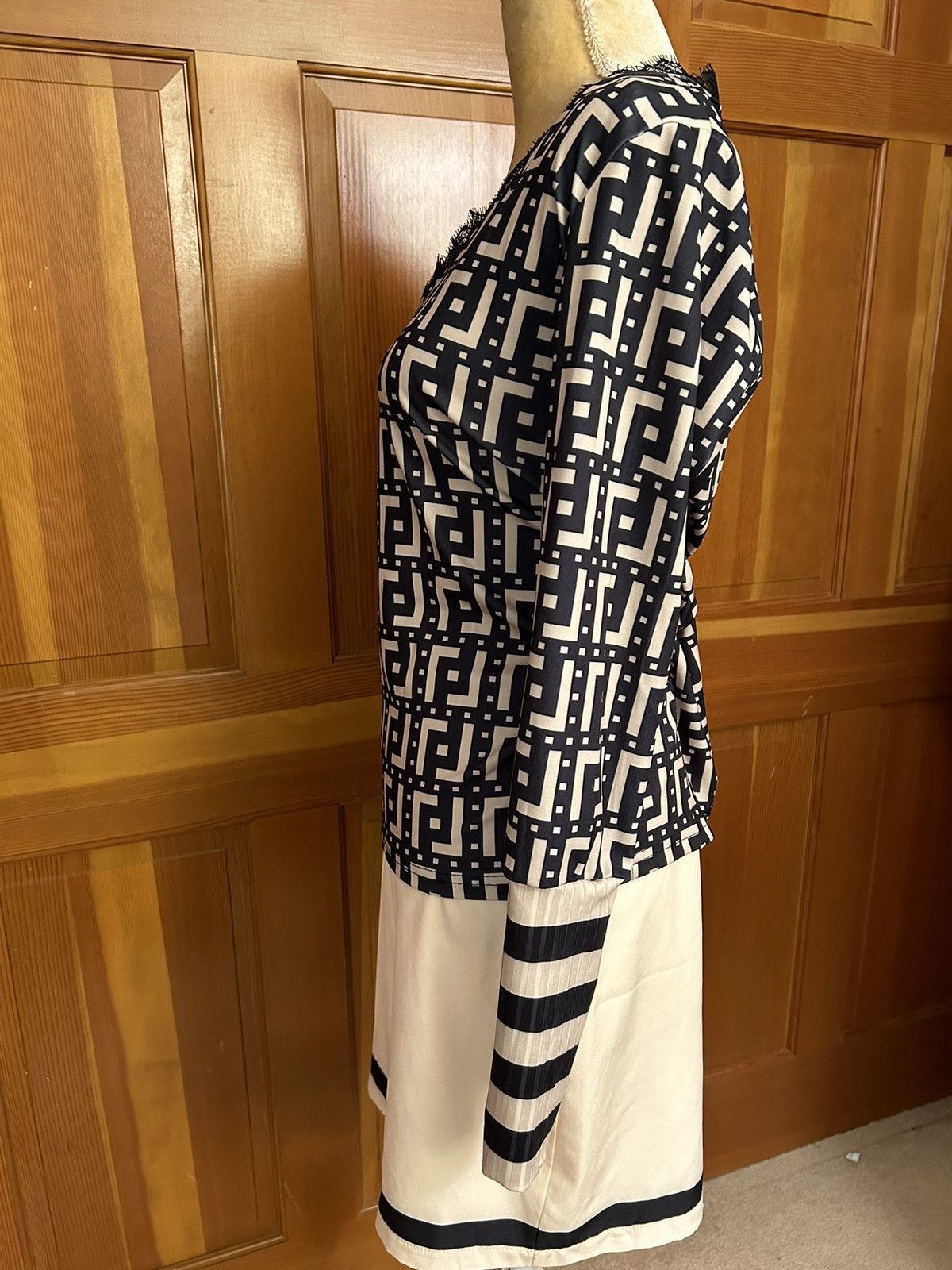 Designer Nwt, Lavishly Paris Women’s Geometrical Designer 2-Piece Set Size M / US 6-8 / IT 42-44 - 8 Thumbnail