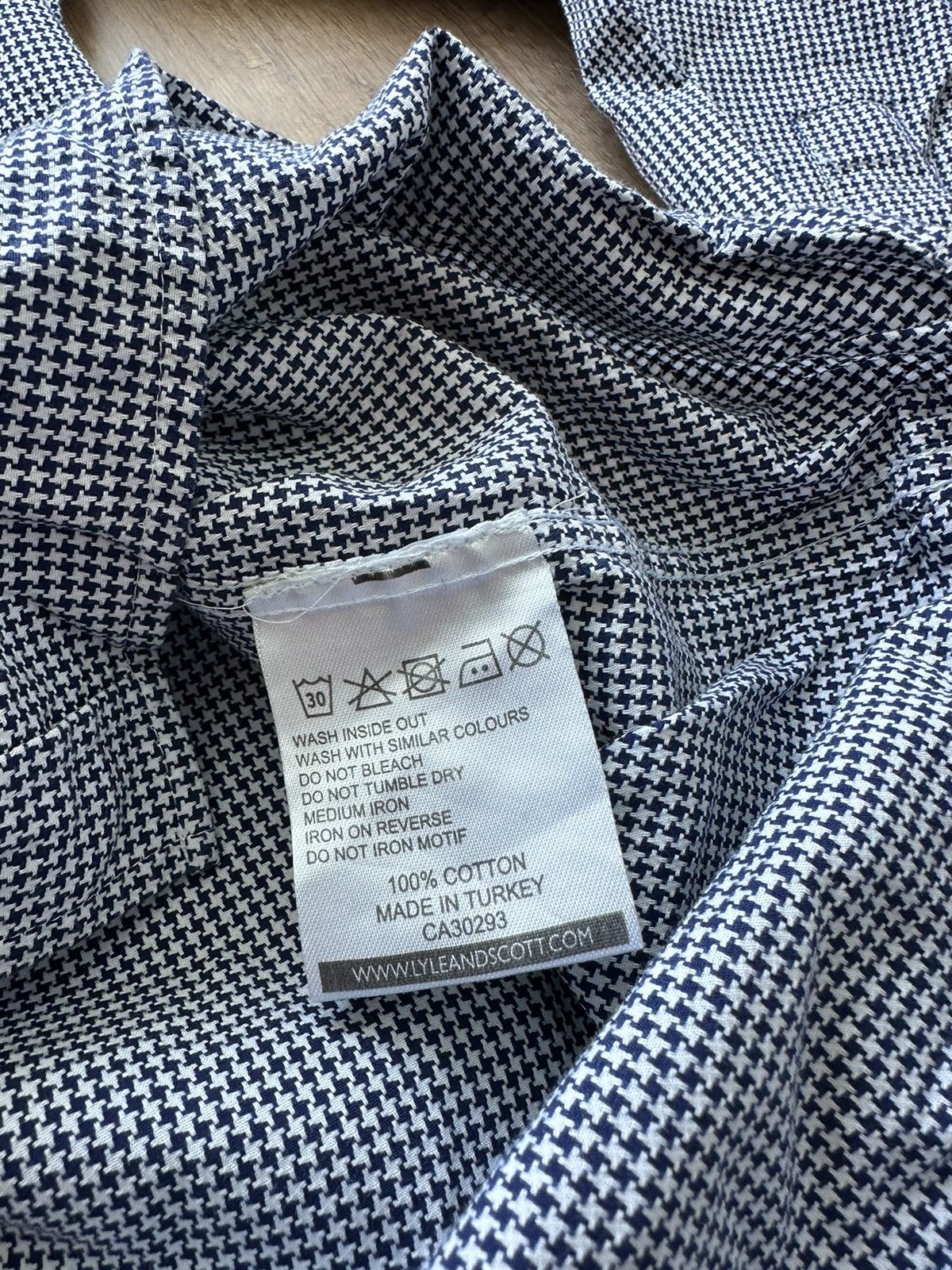 Lyle & Scott Lyle Scott shirts size XL Size US XL / EU 56 / 4 - 4 Thumbnail