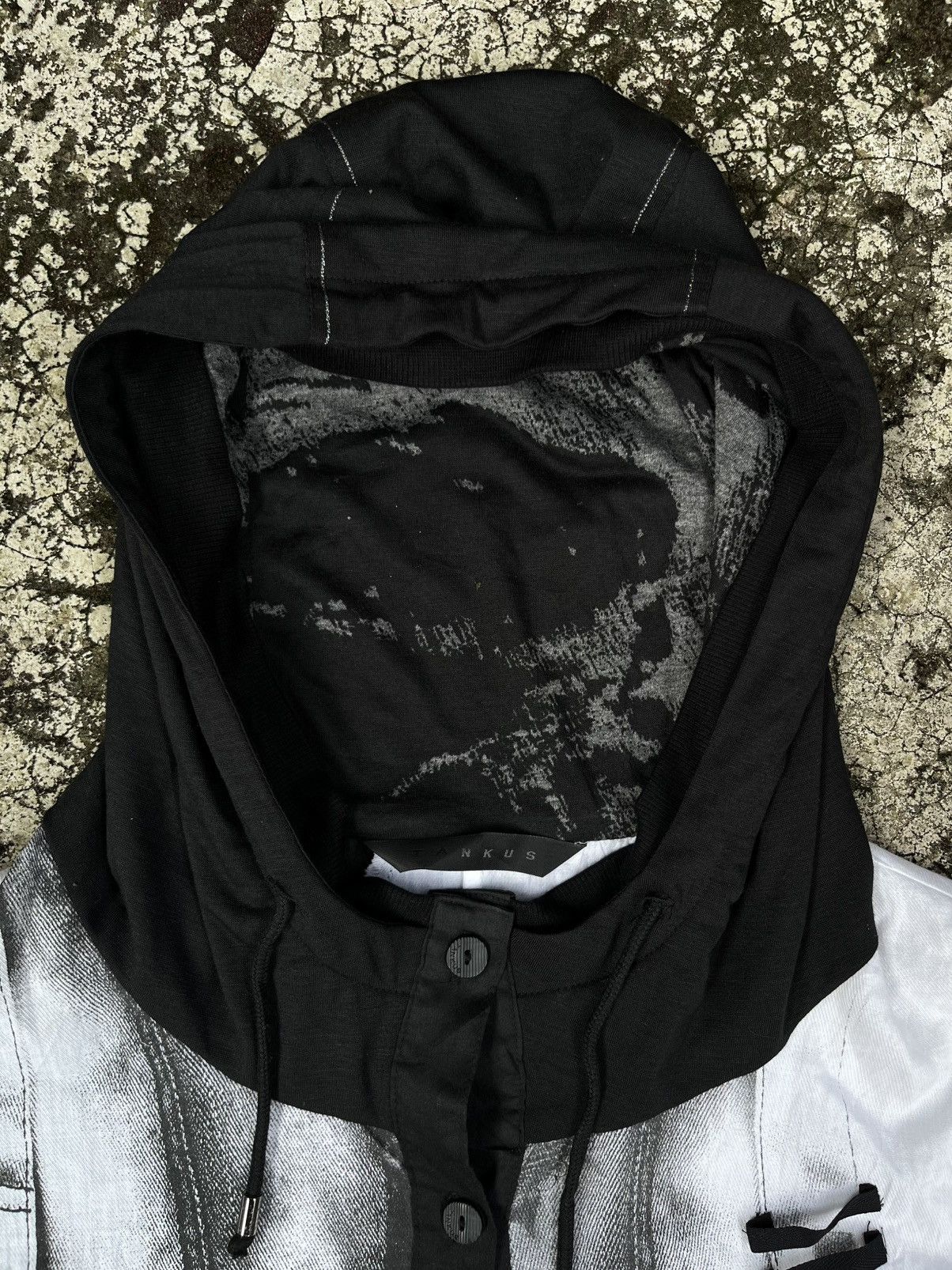 Japanese Brand Vkei goth style sleeveless shirt hood print art Size US M / EU 48-50 / 2 - 6 Thumbnail