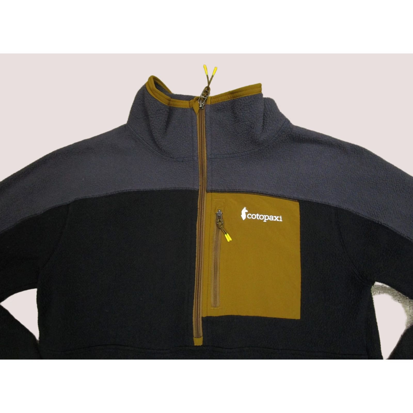 Cotopaxi Cotopaxi Pullover Men Small Black Fleece 1/2 Zip Pocket Logo Mock Neck Sweatshirt Jacket Style: Pullover Size US S / EU 44-46 / 1 - 1 Thumbnail