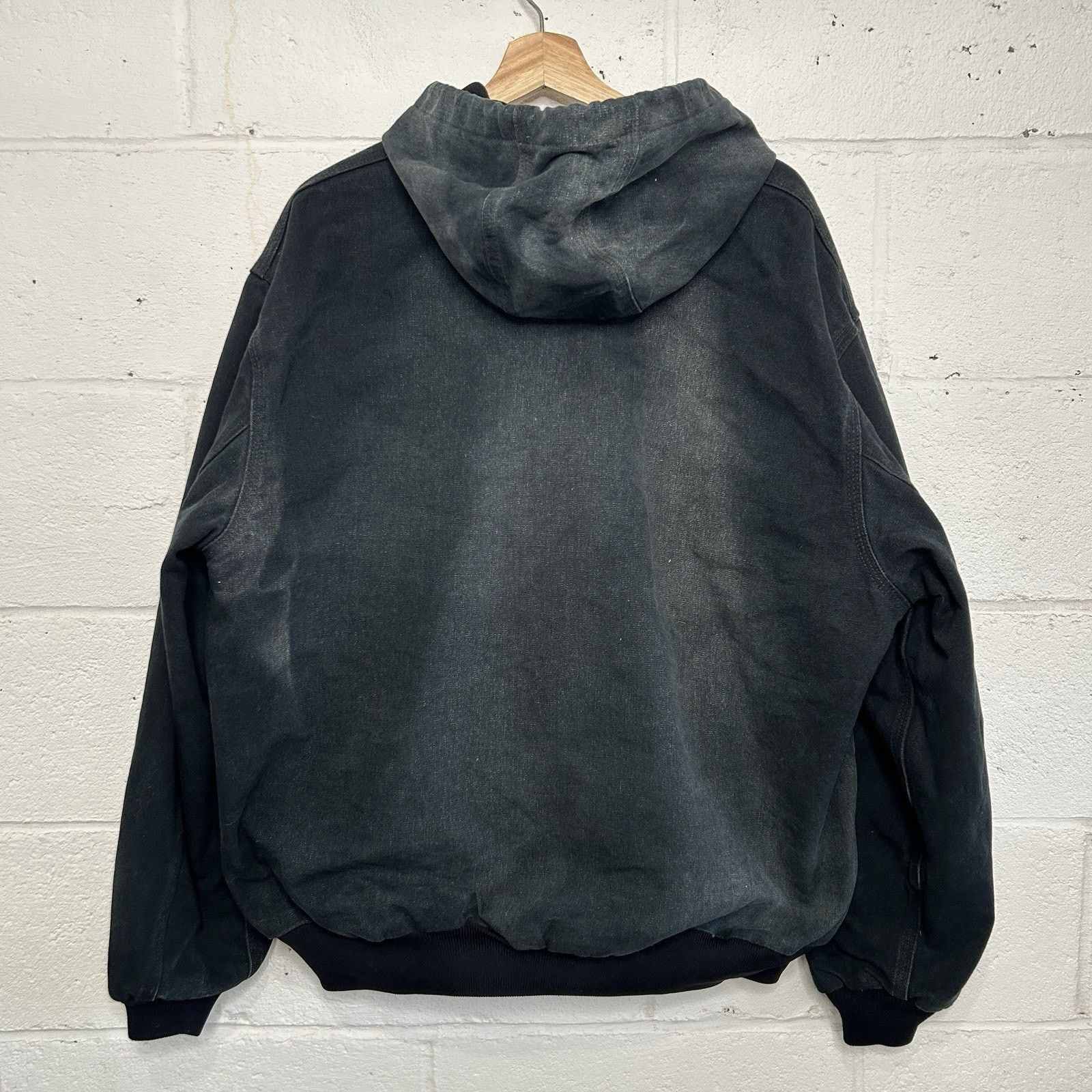Carhartt Carhartt Thermal Hooded Active Jacket “Black” Budweiser J131 Size US XL / EU 56 / 4 - 2 Thumbnail