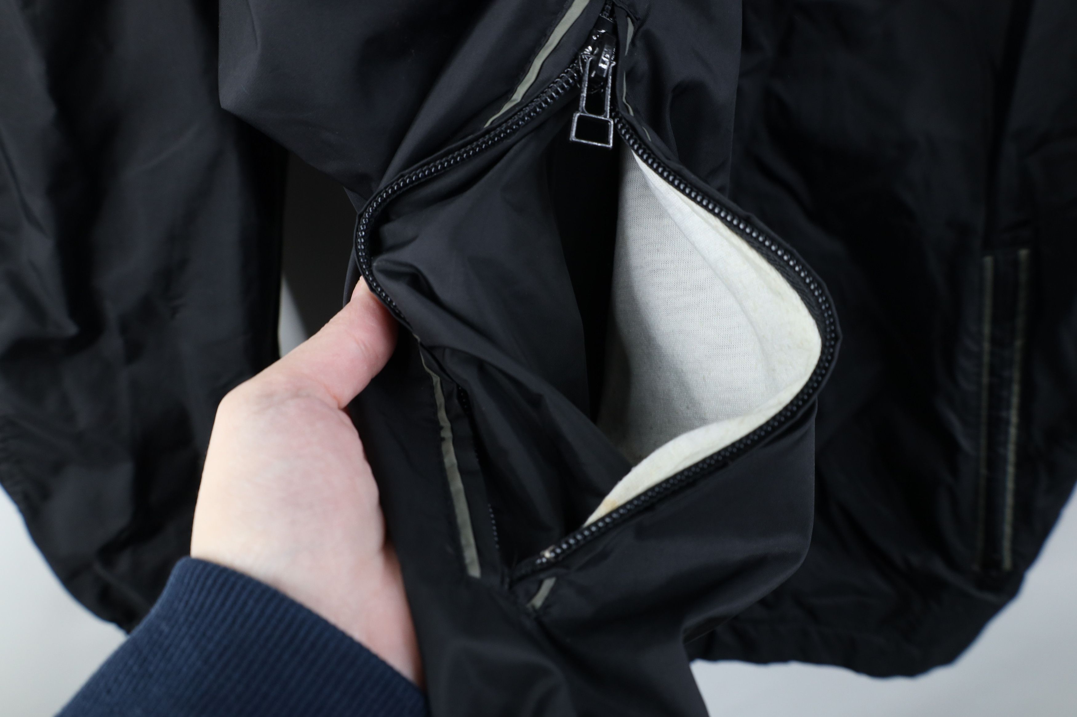 Nike Vintage Nike Mini Swoosh Collared Zip Windbreaker Jacket Size US XL / EU 56 / 4 - 7 Thumbnail