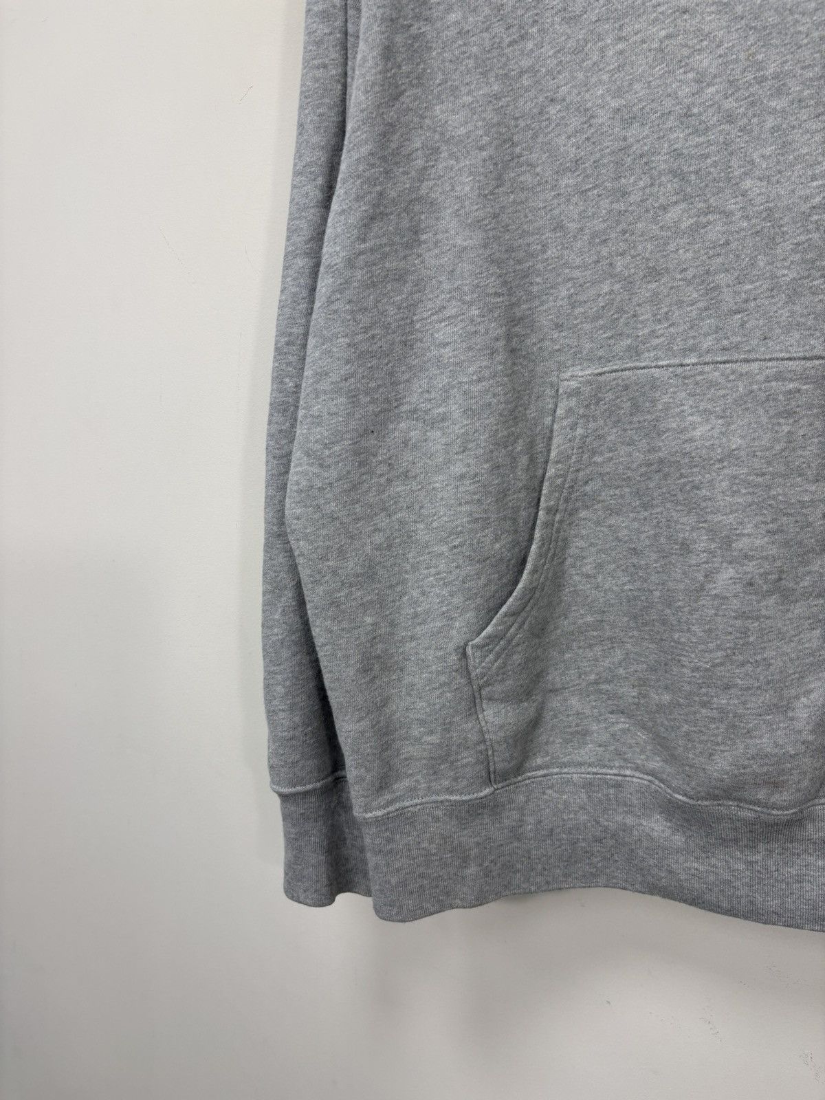 Uniqlo Uniqlo Jean Michel Basquiat Men’s Grey Classic Hoodie Size US L / EU 52-54 / 3 - 4 Thumbnail