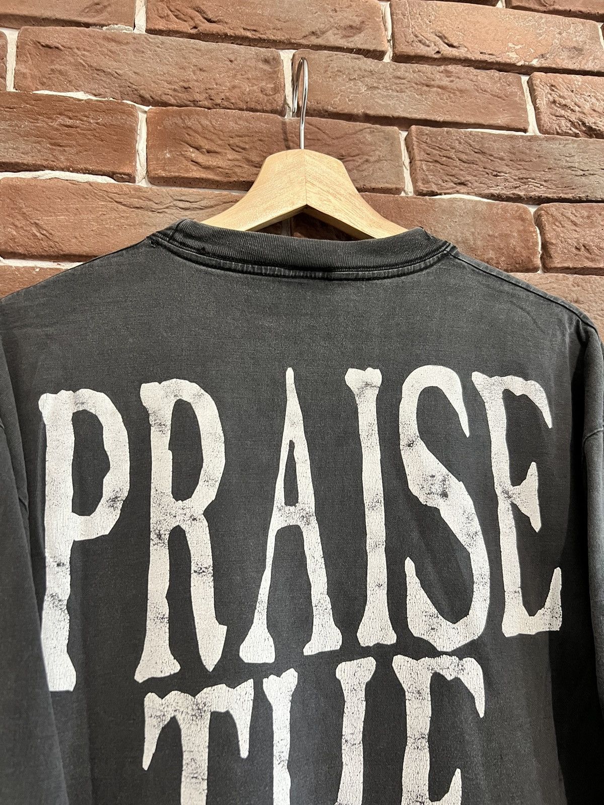 Band Tees Vintage 1998 Cradle of Filth "Praise The Whore" Band Tshirt Size US XL / EU 56 / 4 - 11 Thumbnail