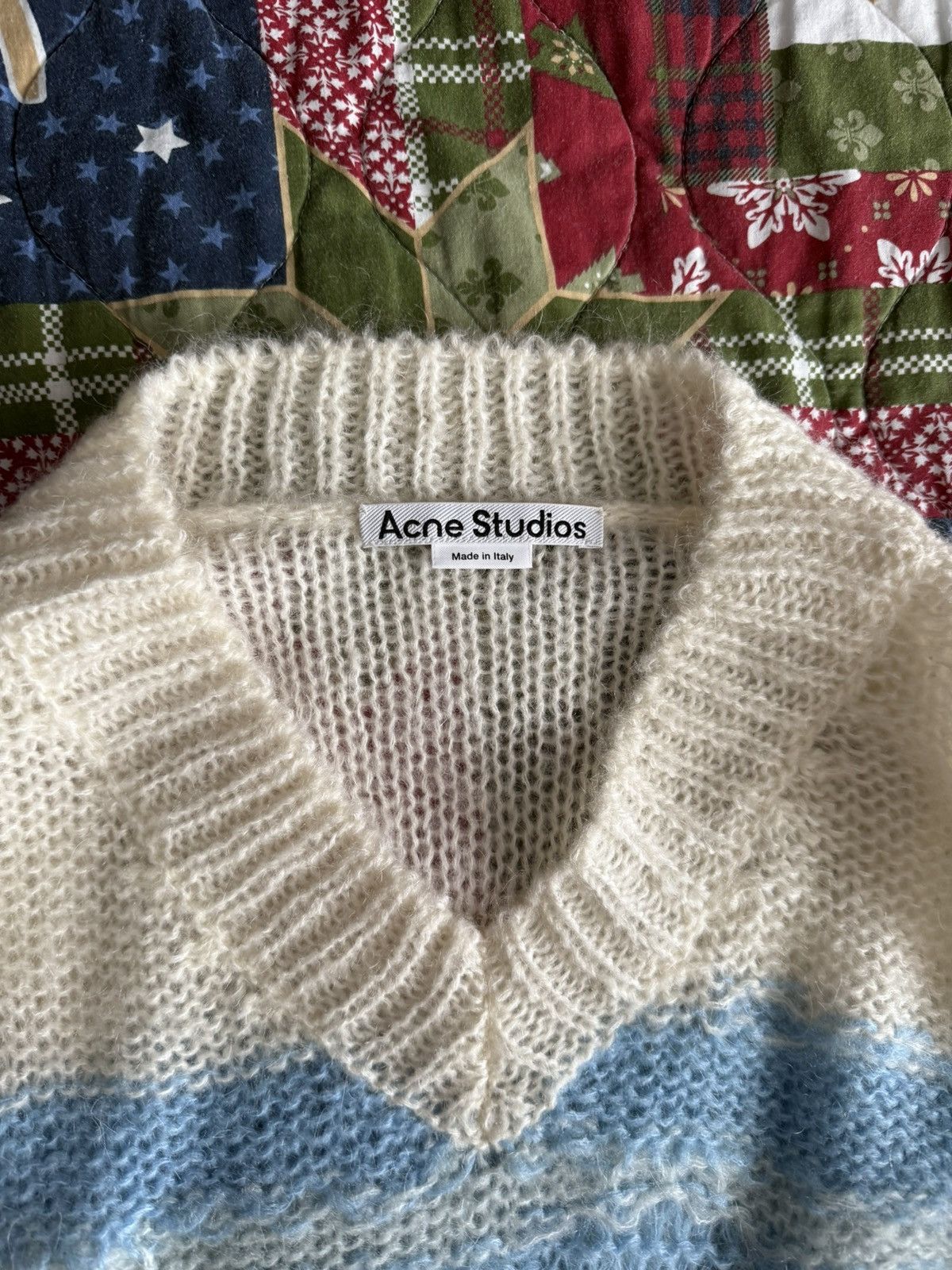 Acne Studios Acne Studios V Neck Open Knit Sweater Size US XL / EU 56 / 4 - 6 Thumbnail