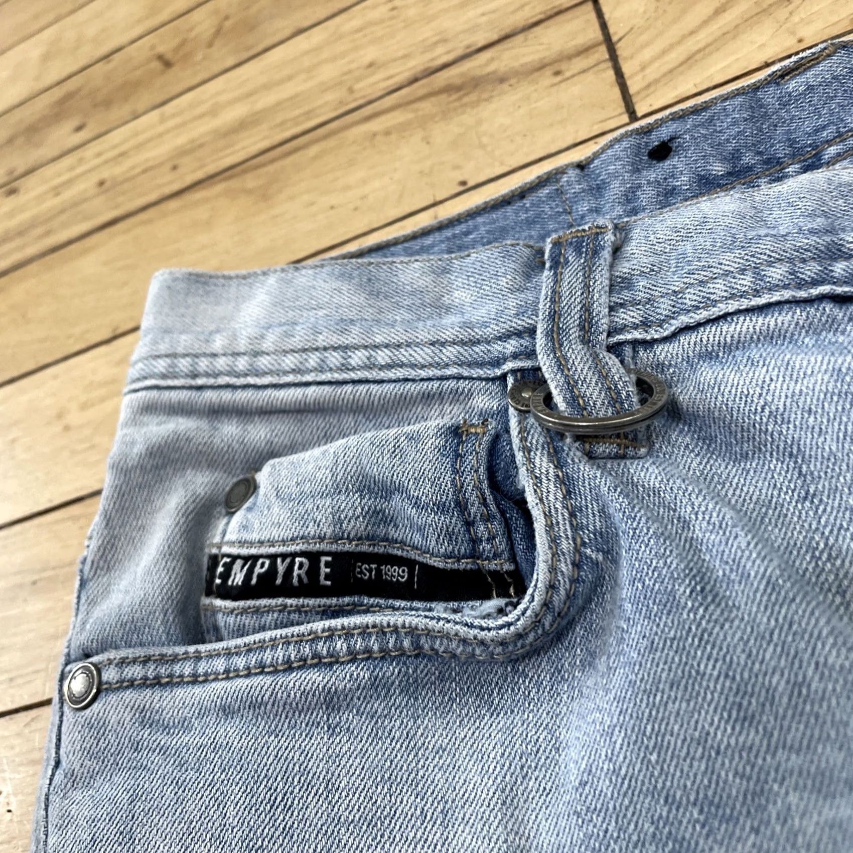 Empyre VINTAGE EMPYRE Jeans Men 30 Light Blue Y2K Streetwear Metal Logo Pocket Denim 30x29 Size US 30 / EU 46 - 7 Thumbnail