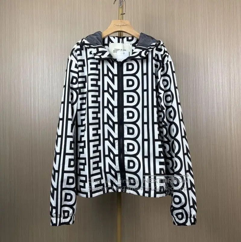 Fendi Fendi XL Colorful Nylon Women's Jacket . Size XL / US 12-14 / IT 48-50 - 1 Thumbnail