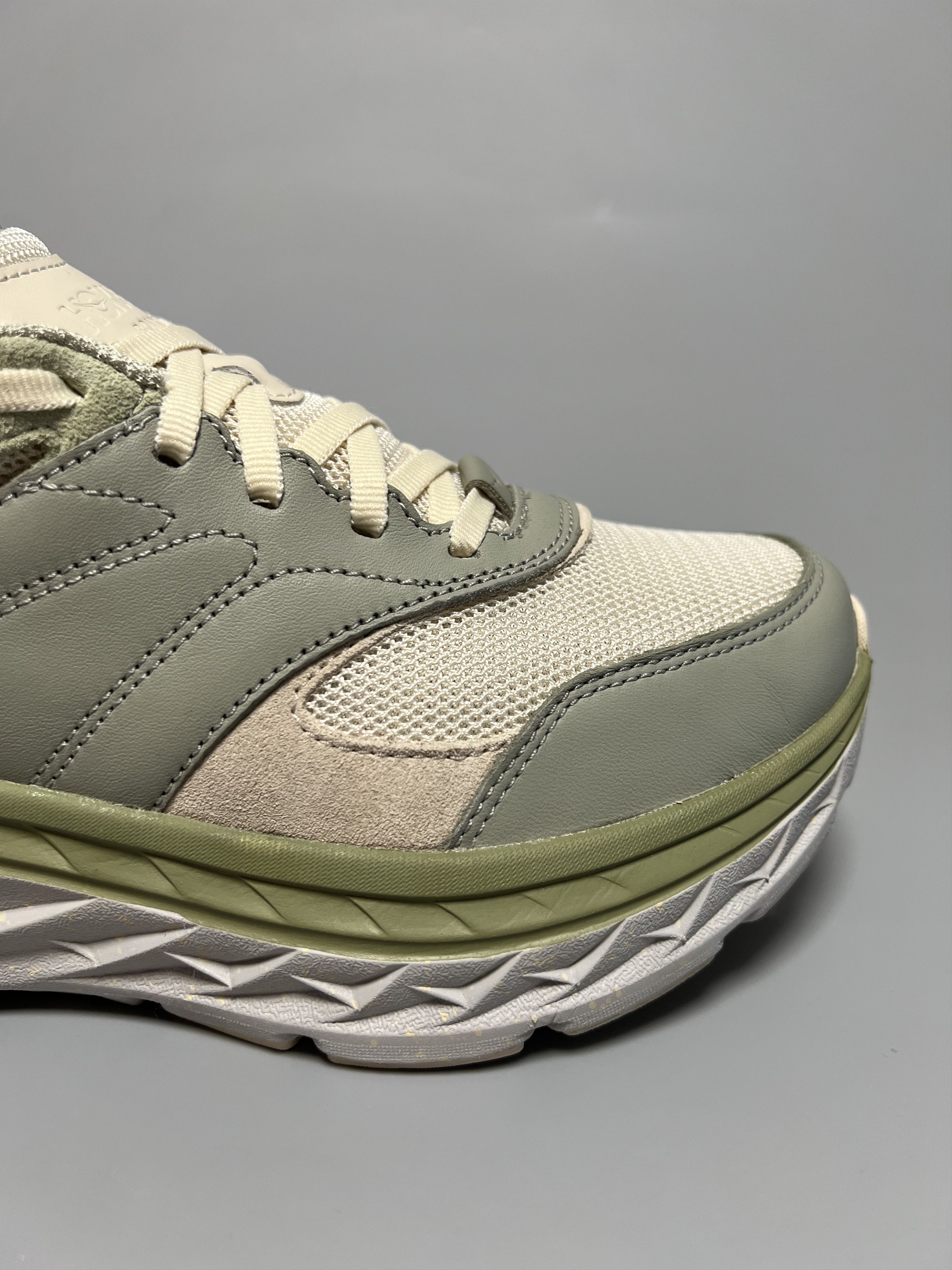 Hoka Hoka One One Bondi L Running Shoes Walking Gym Training Size US 7 / IT 37 - 13 Thumbnail