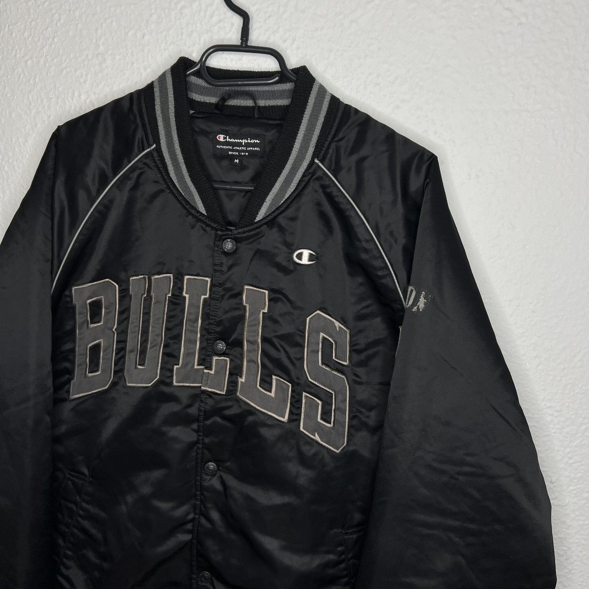 Champion × NBA × Vintage Champion Chicago Bulls Vintage Jacket Bomber Varsity Black Size US M / EU 48-50 / 2 - 3 Thumbnail