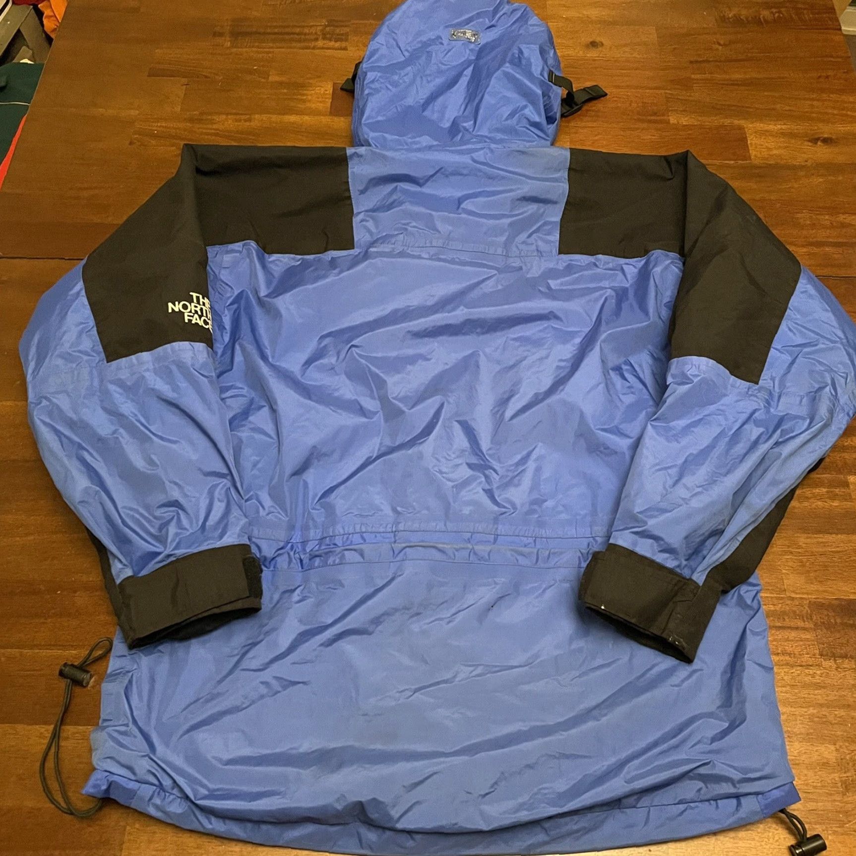 The North Face VINTAGE The North Face Mountain Light Gore-Tex Jacket Mens M USA Royal Blue Windbreaker Water Resistant Size US M / EU 48-50 / 2 - 4 Thumbnail