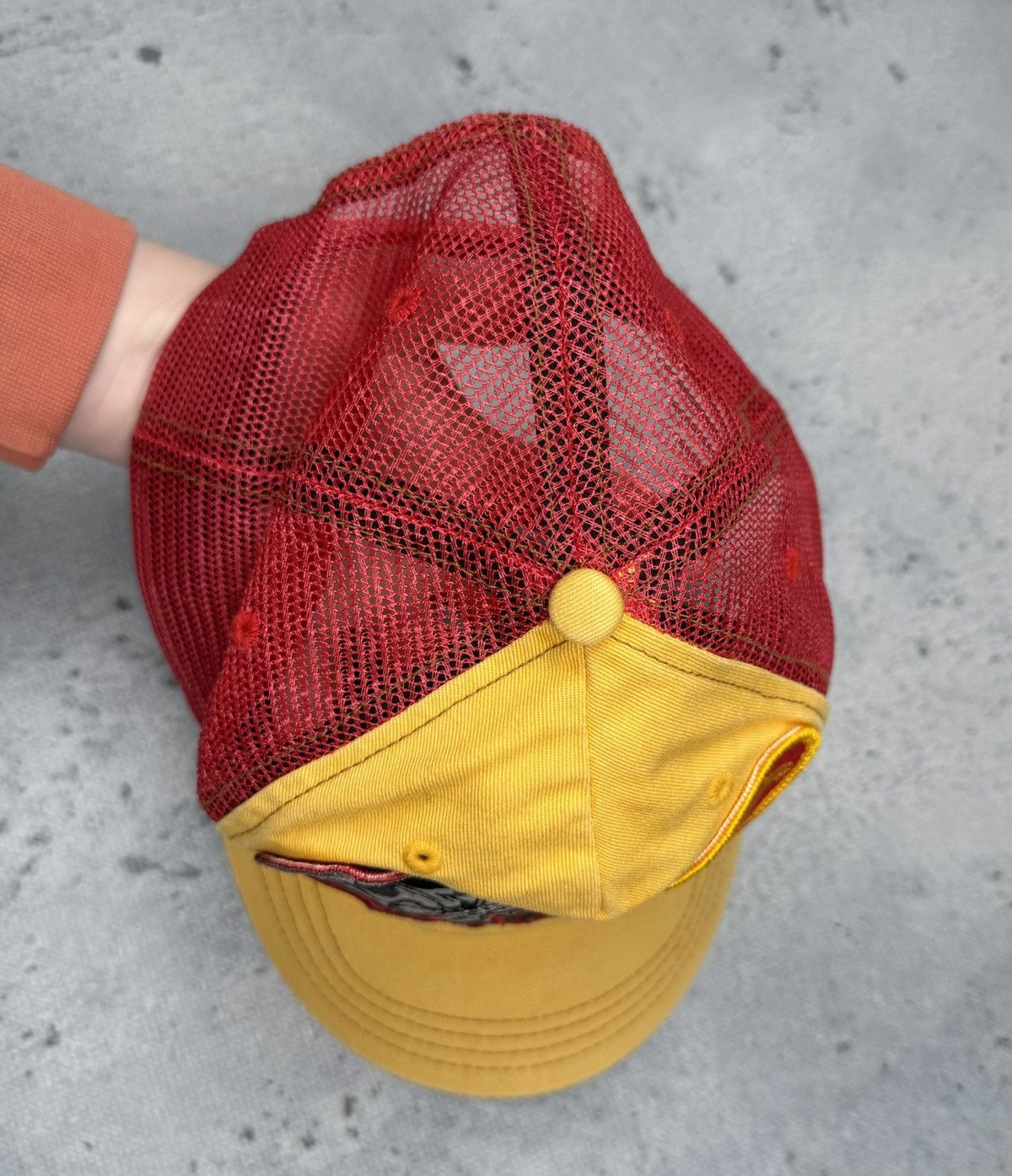 Von Dutch Vintage Von Dutch Skull Patch Red Yellow Mesh Trucker Cap Size ONE SIZE - 5 Thumbnail