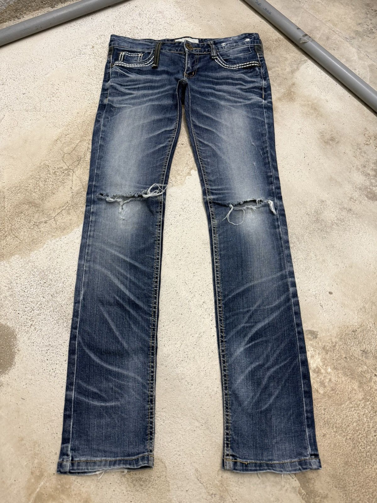Japanese Brand Lolita Slim Fit Whisker Distressed Stretch Denim Pants Size 27" / US 4 / IT 40 - 1 Thumbnail