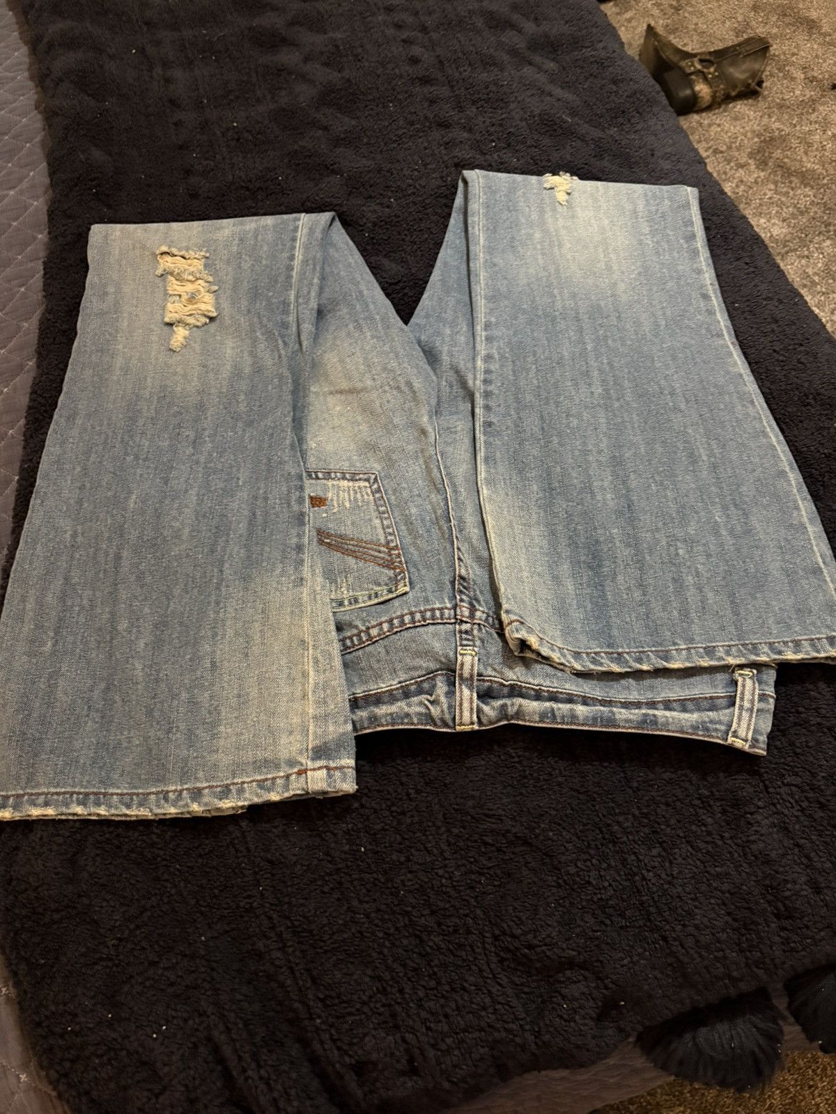 Jessica Simpson Jessica Simpson size 10 distressed denim jeans Size 32" / US 10 / IT 46 - 5 Thumbnail