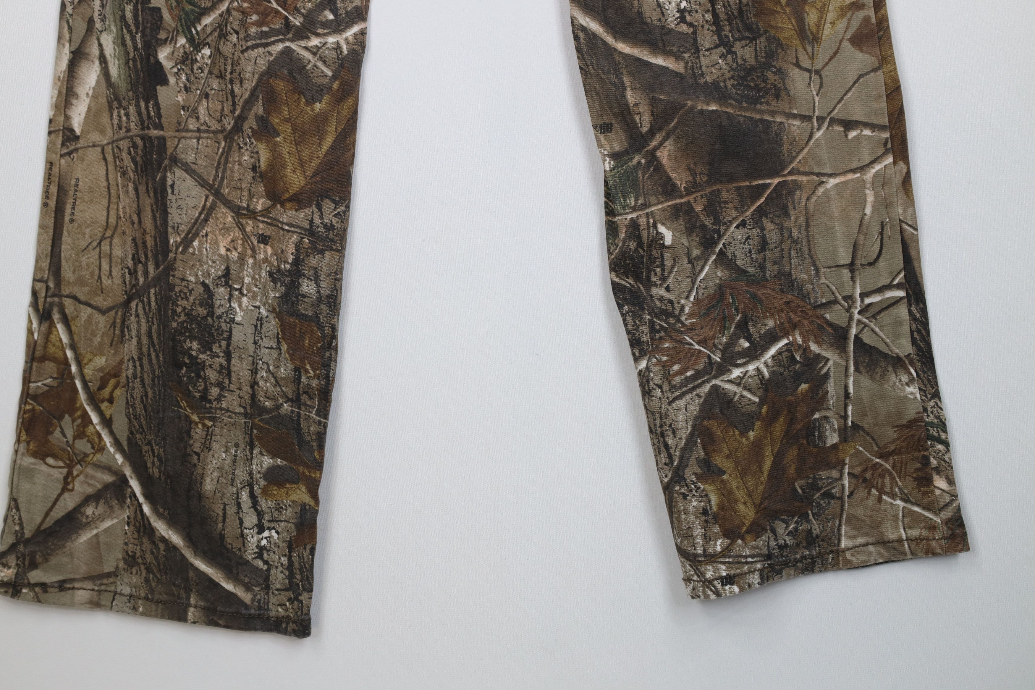 Vintage Vintage Y2K Streetwear Realtree Camouflage Wide Leg Pants Size 36" / US 14 / IT 50 - 10 Thumbnail
