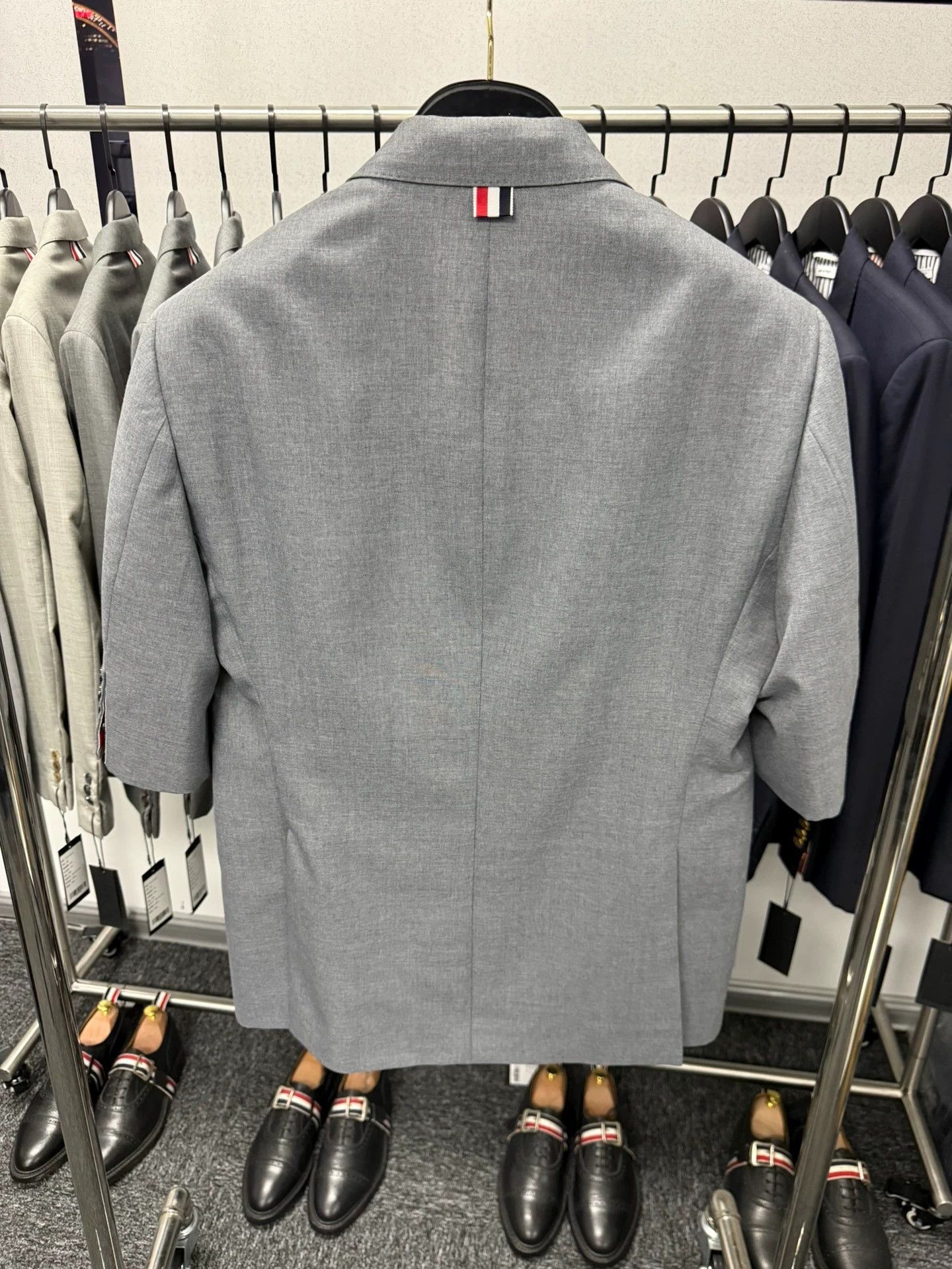 Thom Browne Thom Browne Rare Mid Gray Wool Short Suit Jacket Size3 Size US L / EU 52-54 / 3 - 2 Thumbnail