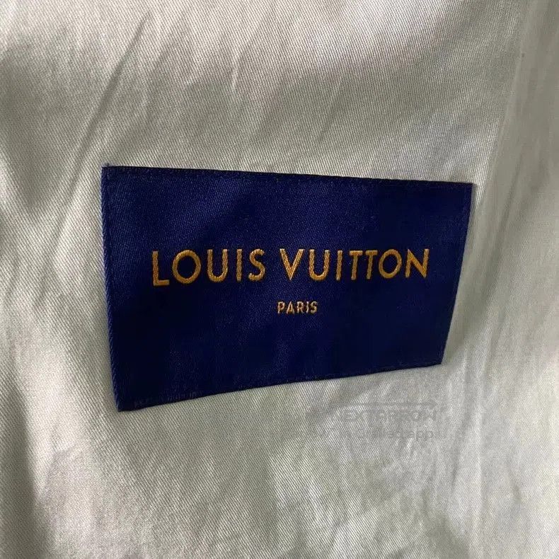 Louis Vuitton louis vuitton's new green lumber. Size US L / EU 52-54 / 3 - 5 Thumbnail