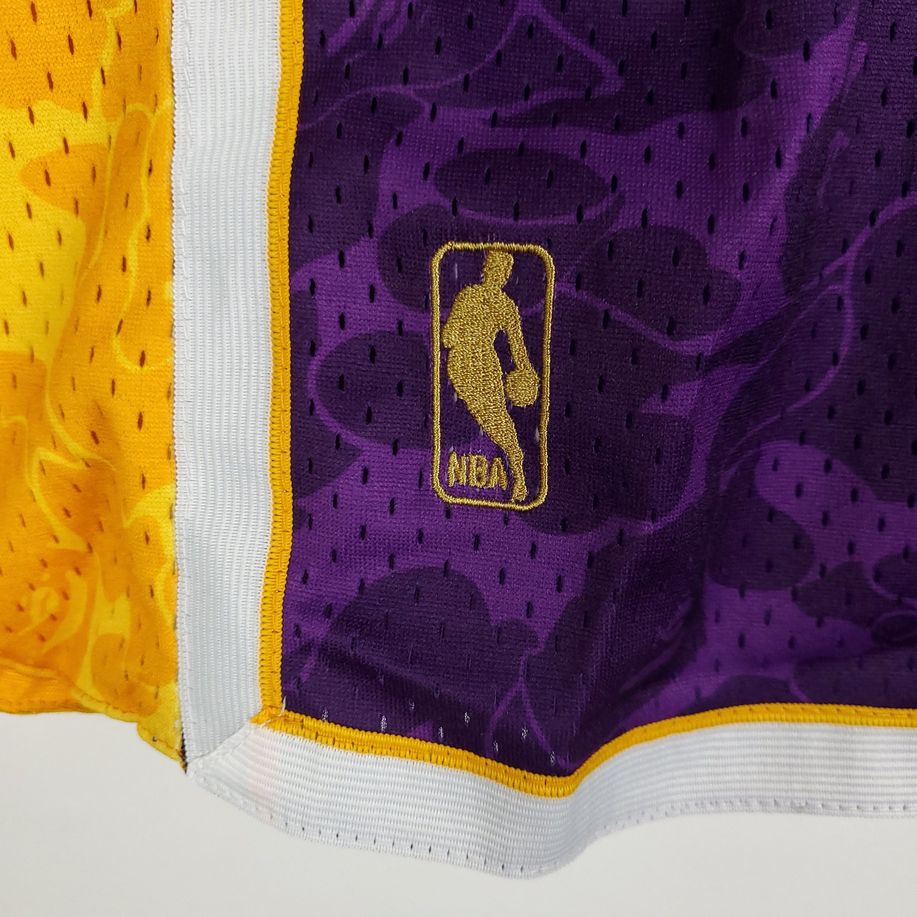 Bape × Mitchell & Ness Bape x Mitchell & Ness Lakers Shorts Size US 30 / EU 46 - 4 Thumbnail