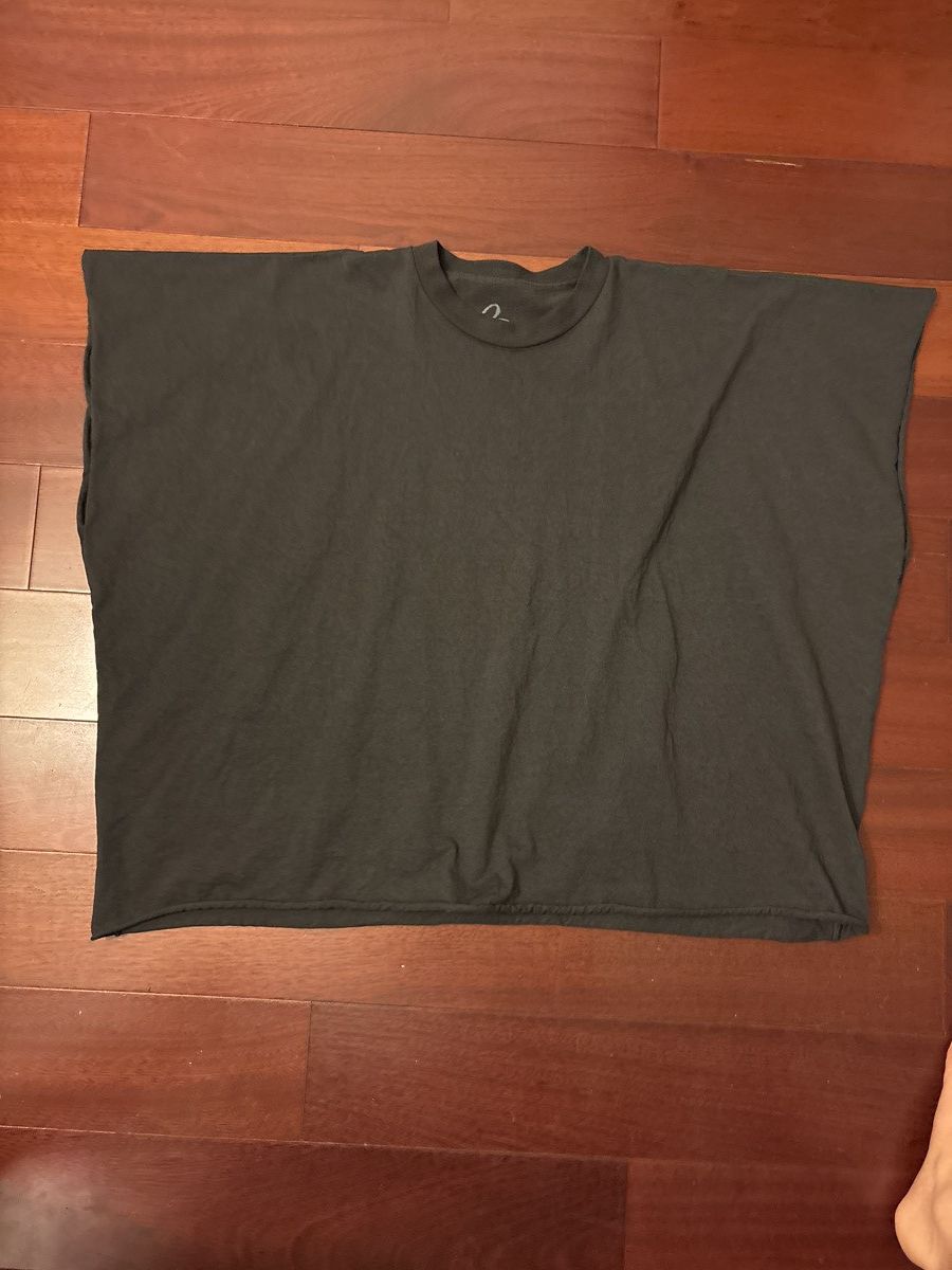 Kanye West Kanye West Vultures #1 Tee Size US XL / EU 56 / 4 - 2 Thumbnail