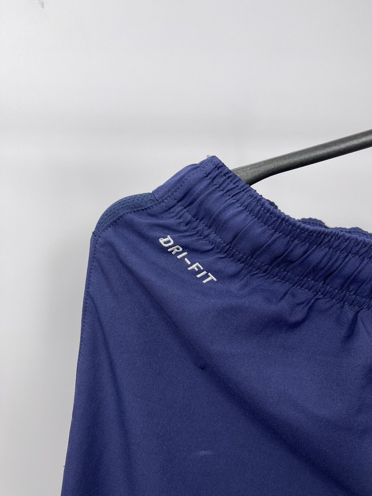 Nike × Vintage BARCELONA 2013 2014 HOME FOOTBALL SOCCER SHORTS NIKE SIZE S Size US 32 / EU 48 - 2 Thumbnail