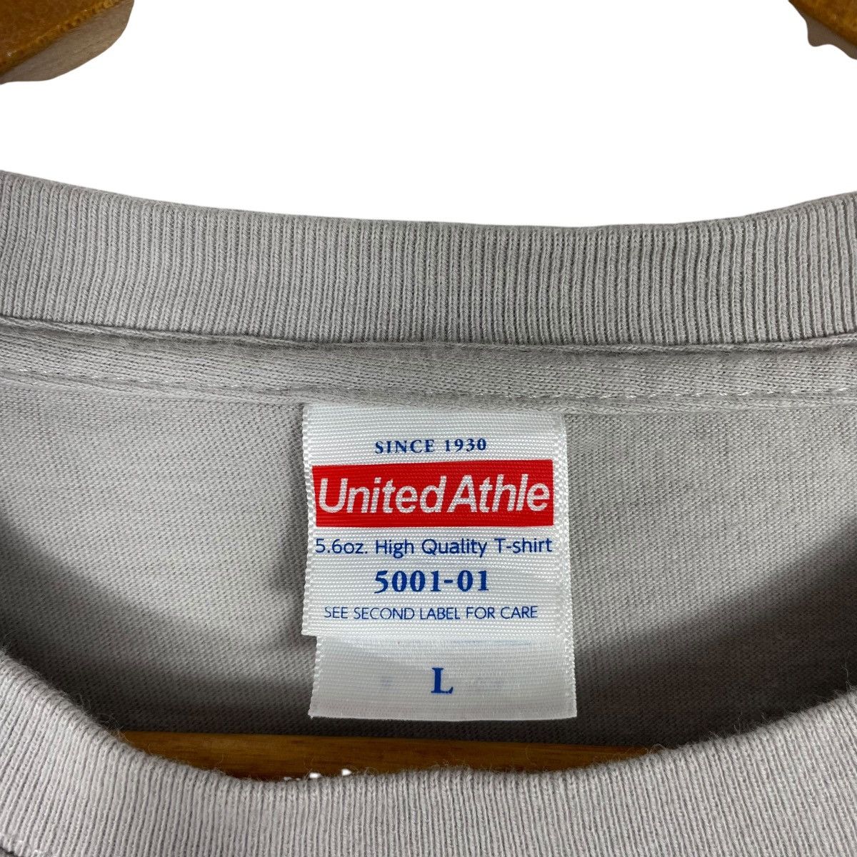Japanese Brand Lisa Larson Art Work Cats Tee Shirt Size US L / EU 52-54 / 3 - 5 Thumbnail
