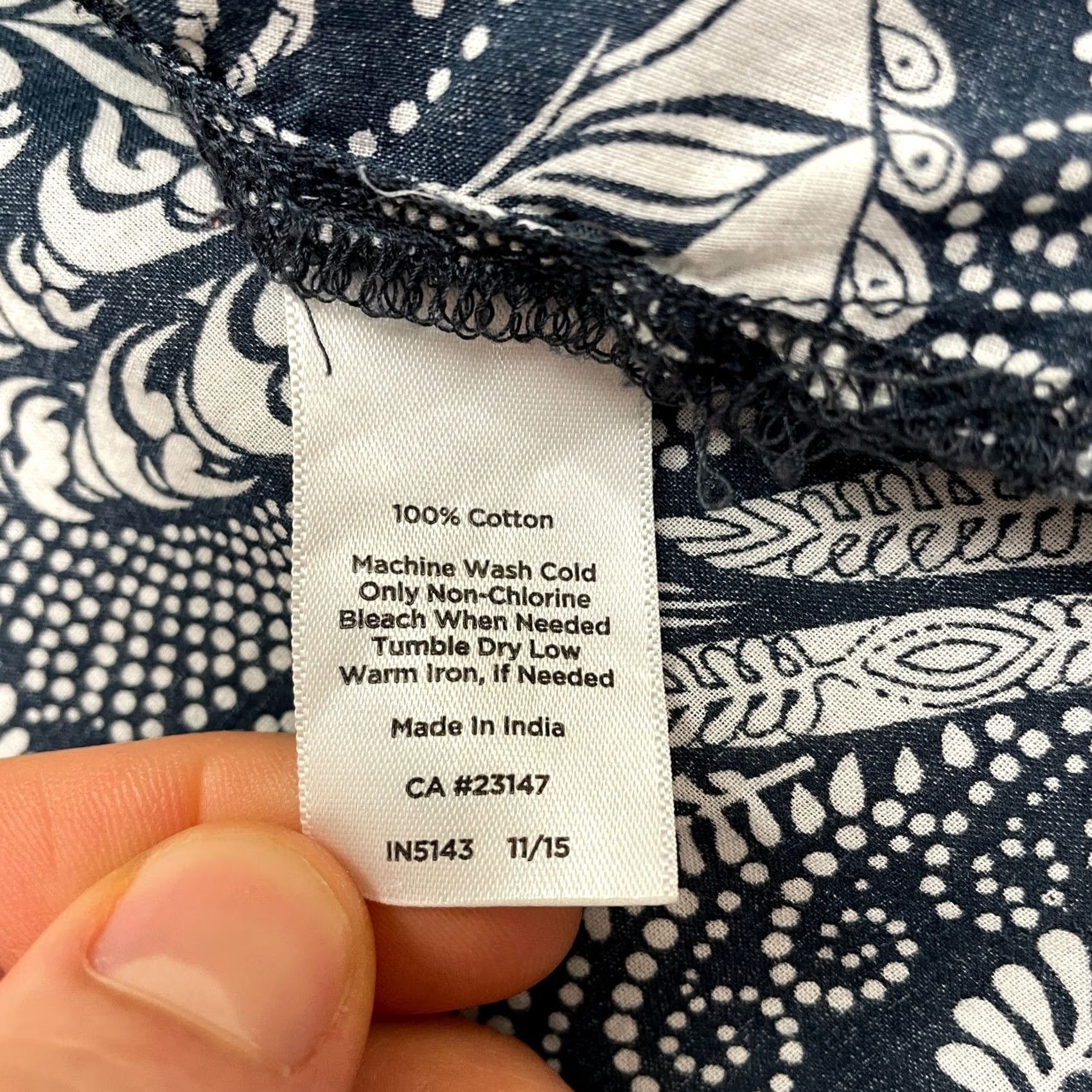Talbots Talbots Paisley Button Down Shirt Blouse Womens L Navy Blue Long Sleeve Top Size L / US 10 / IT 46 - 7 Thumbnail