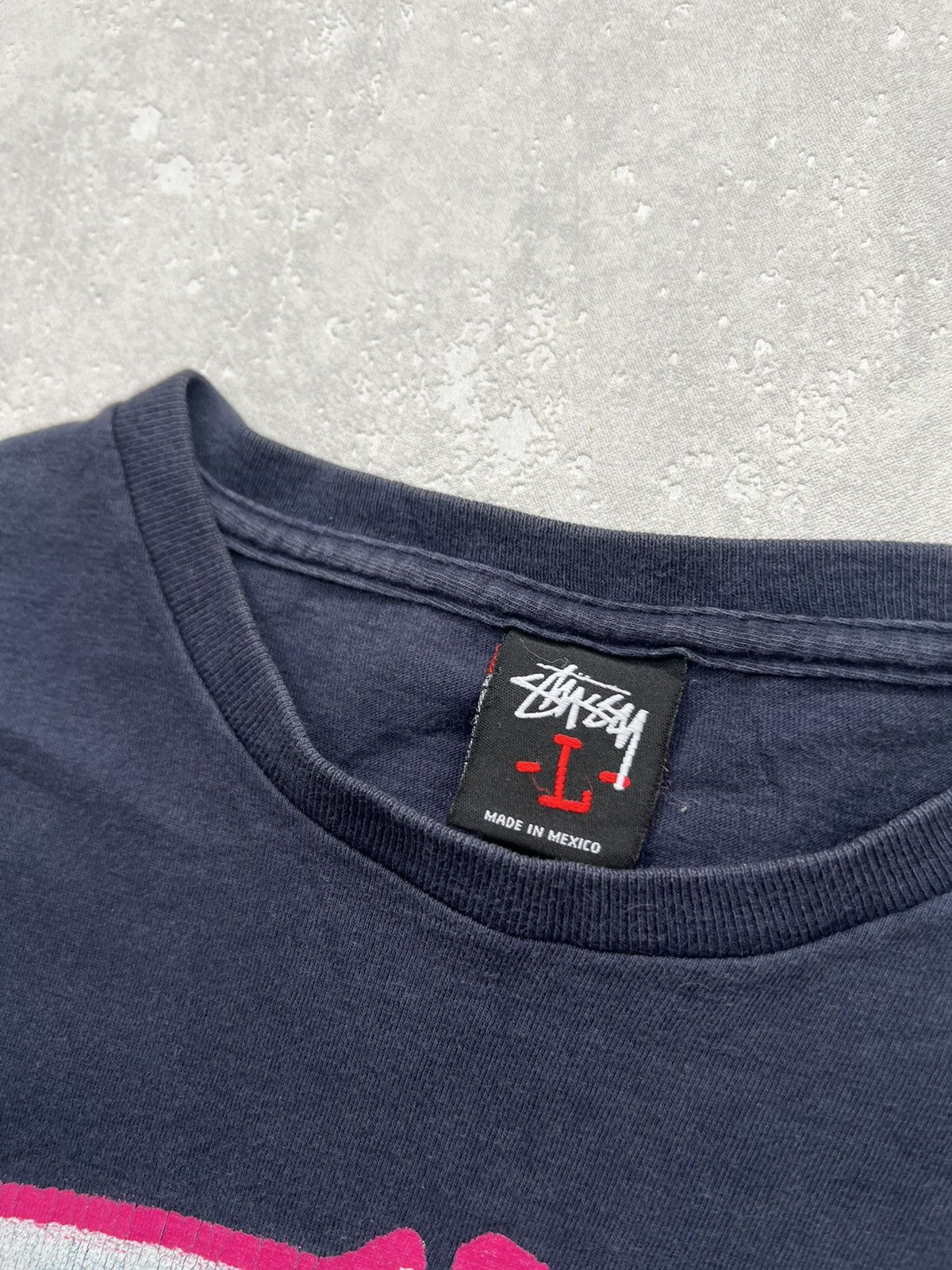 Stussy 00’s STUSSY THE MACHINE KOSTAS SEREMETIS RARE NEON LOGO TEE Size US L / EU 52-54 / 3 - 5 Thumbnail
