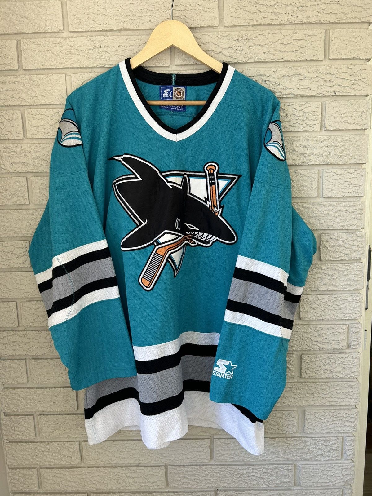 image of Nhl x Starter Vintage 90's Starter San Jose Sharks Hockey Jersey in Teal, Men's (Size XL)