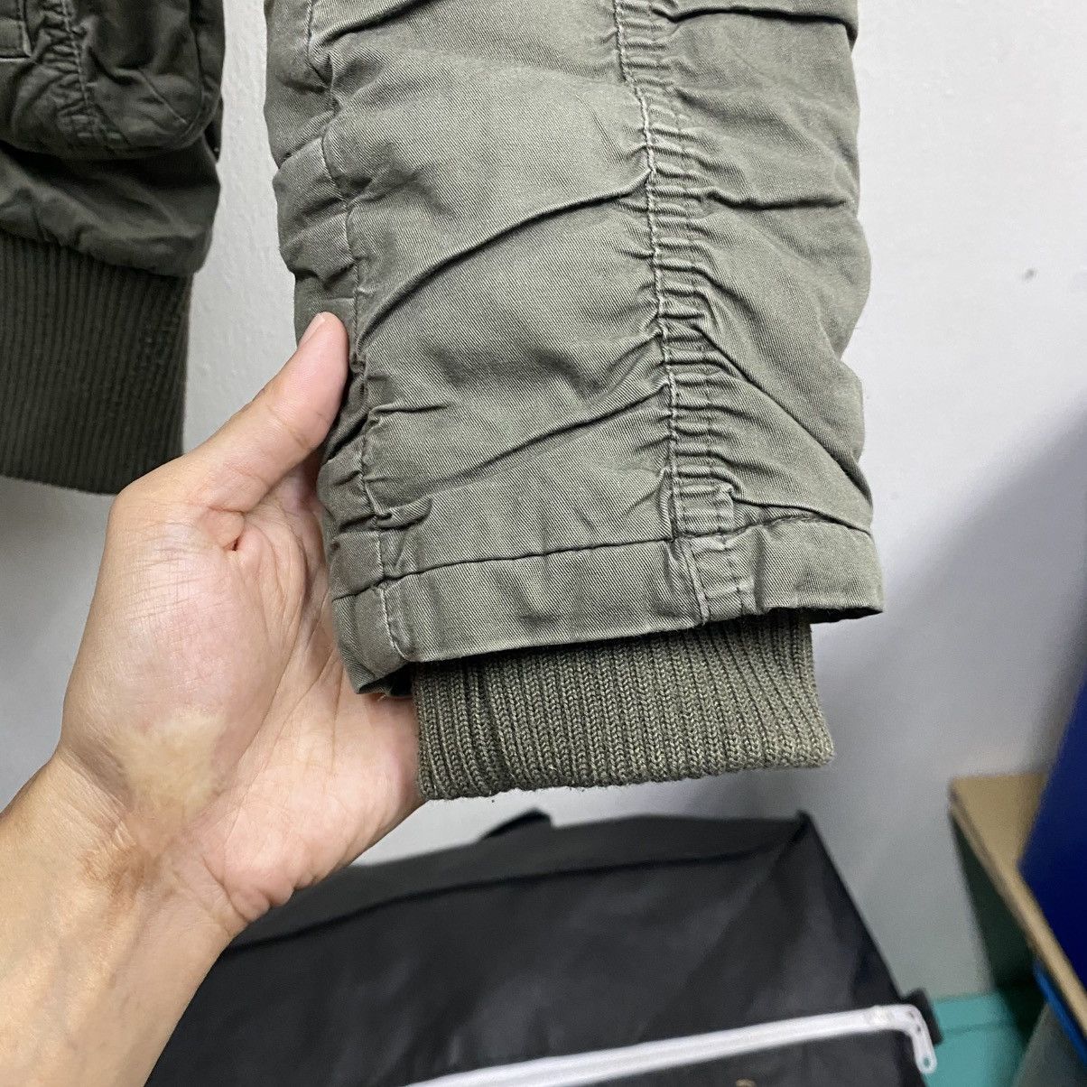 Von Dutch military green Von Dutch hooded jacket four front pockets Size US M / EU 48-50 / 2 - 7 Thumbnail