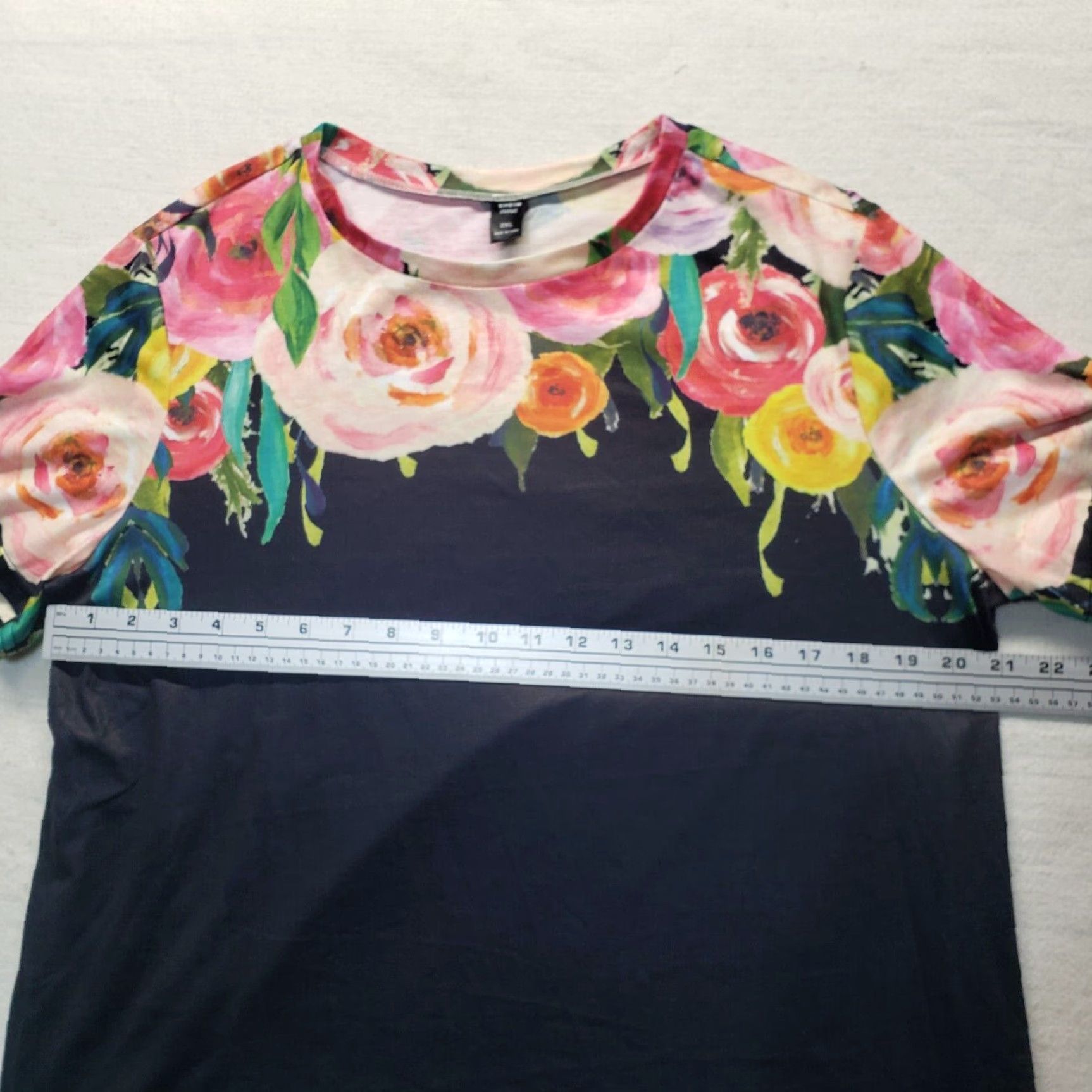 Shein SheIn Shirt Adult Women's Size 0XL Black Floral Short Sleeve Blouse Plus 100% Polyester Womens 90s Flower Theme Size L / US 10 / IT 46 - 4 Thumbnail