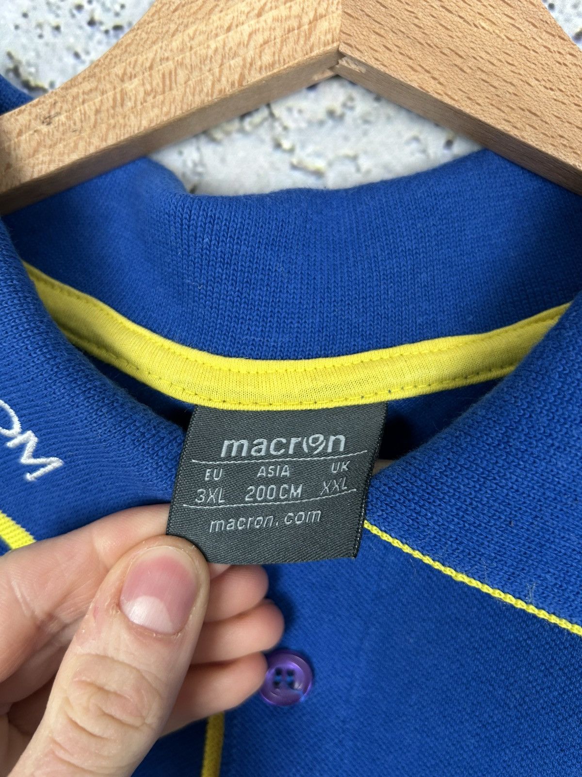 Macron Leeds United Macron Soccer Jersey Polo Tee Football Size US XXL / EU 58 / 5 - 6 Thumbnail