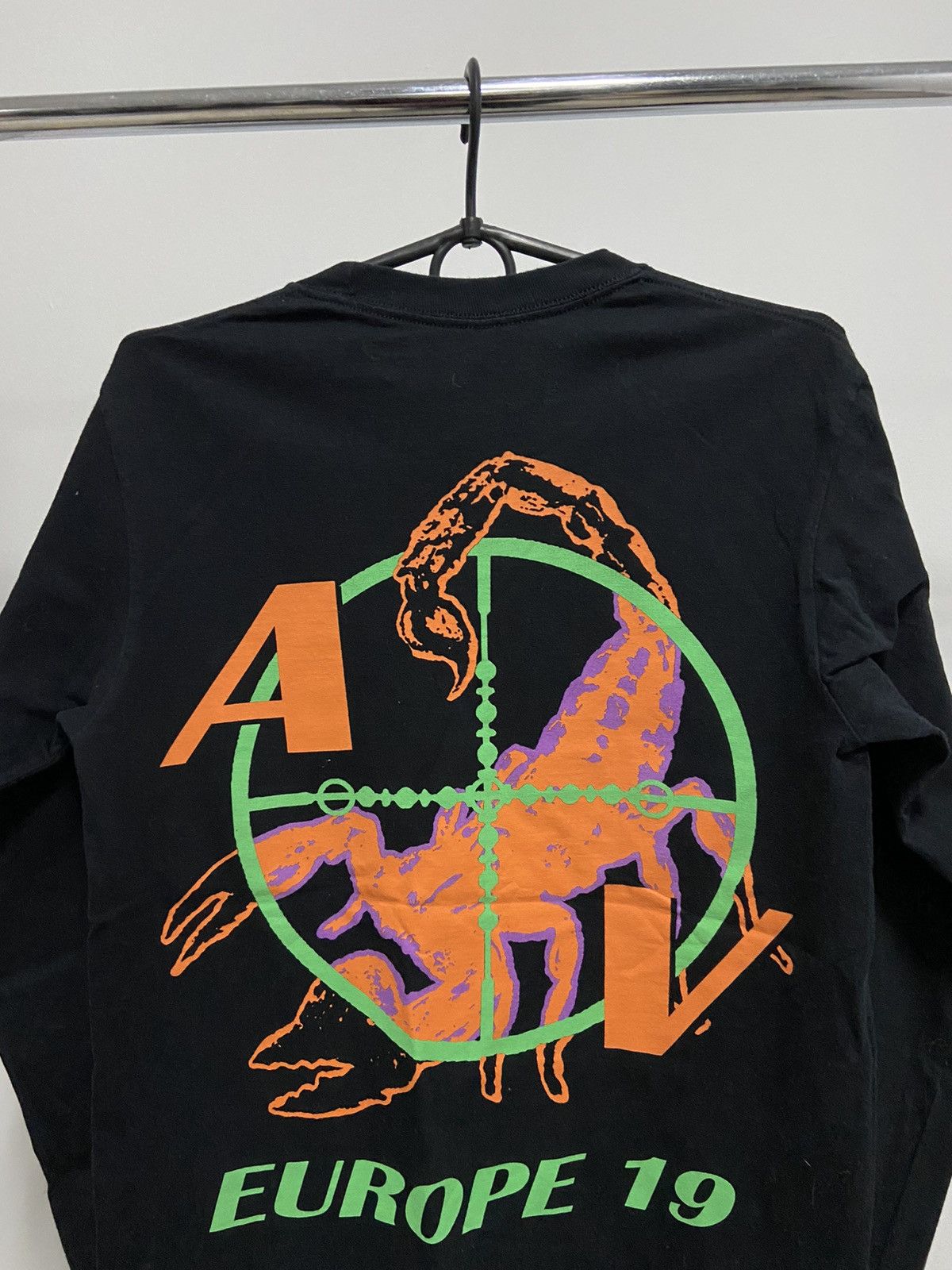 Drake × Rap Tees × Vintage Drake assassination vacation big logo scorpion 🦂 longsleeve Size US S / EU 44-46 / 1 - 5 Thumbnail