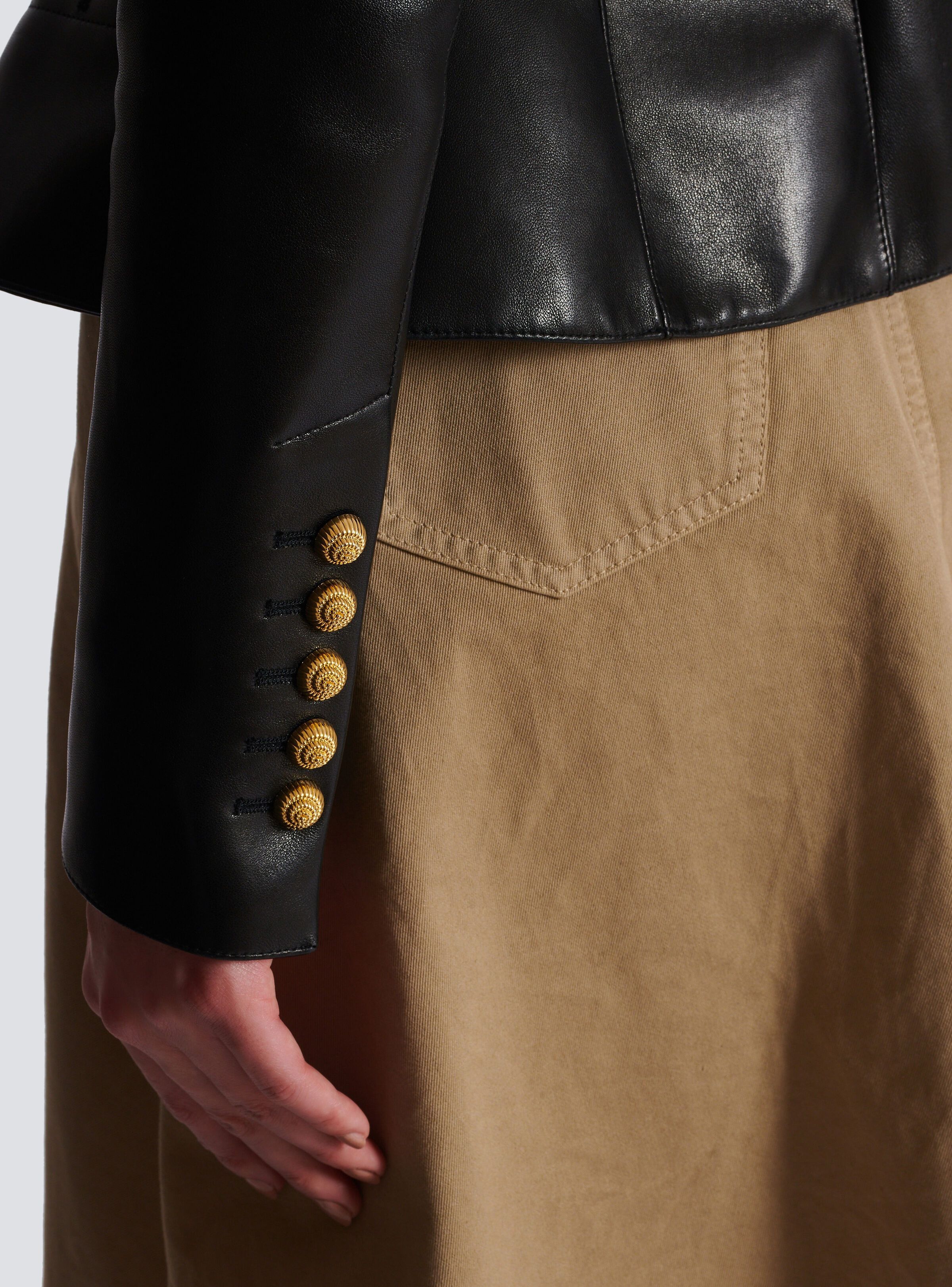 Balmain o1s1wg111025 Lambskin Leather Peplum Jacket in Black Size XS / US 0-2 / IT 36-38 - 6 Thumbnail