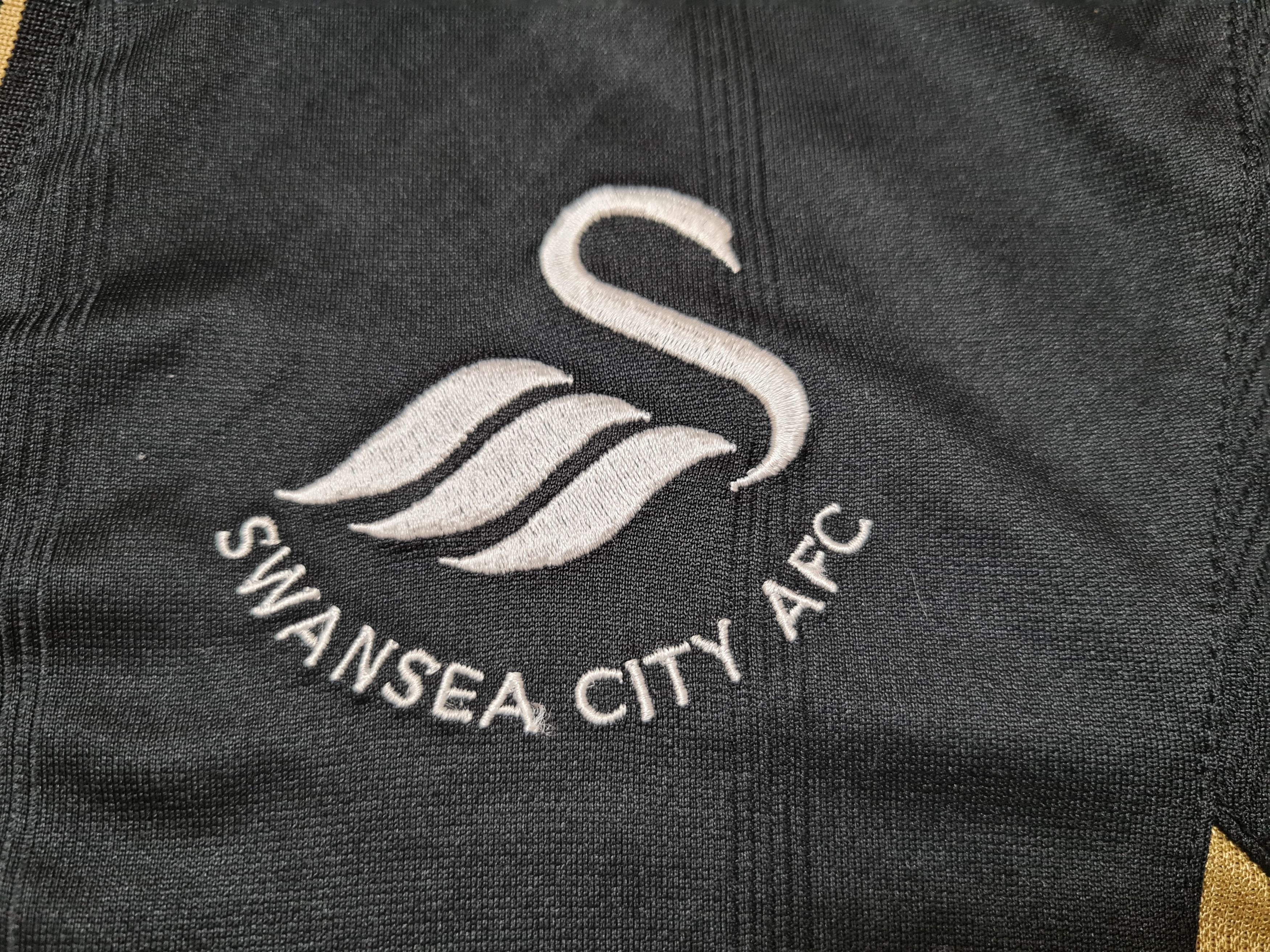All Sport SWANSEA CITY 2017 2018 THIRD FOOTBALL SHIRT SOCCER JERSEY Size US XL / EU 56 / 4 - 4 Thumbnail