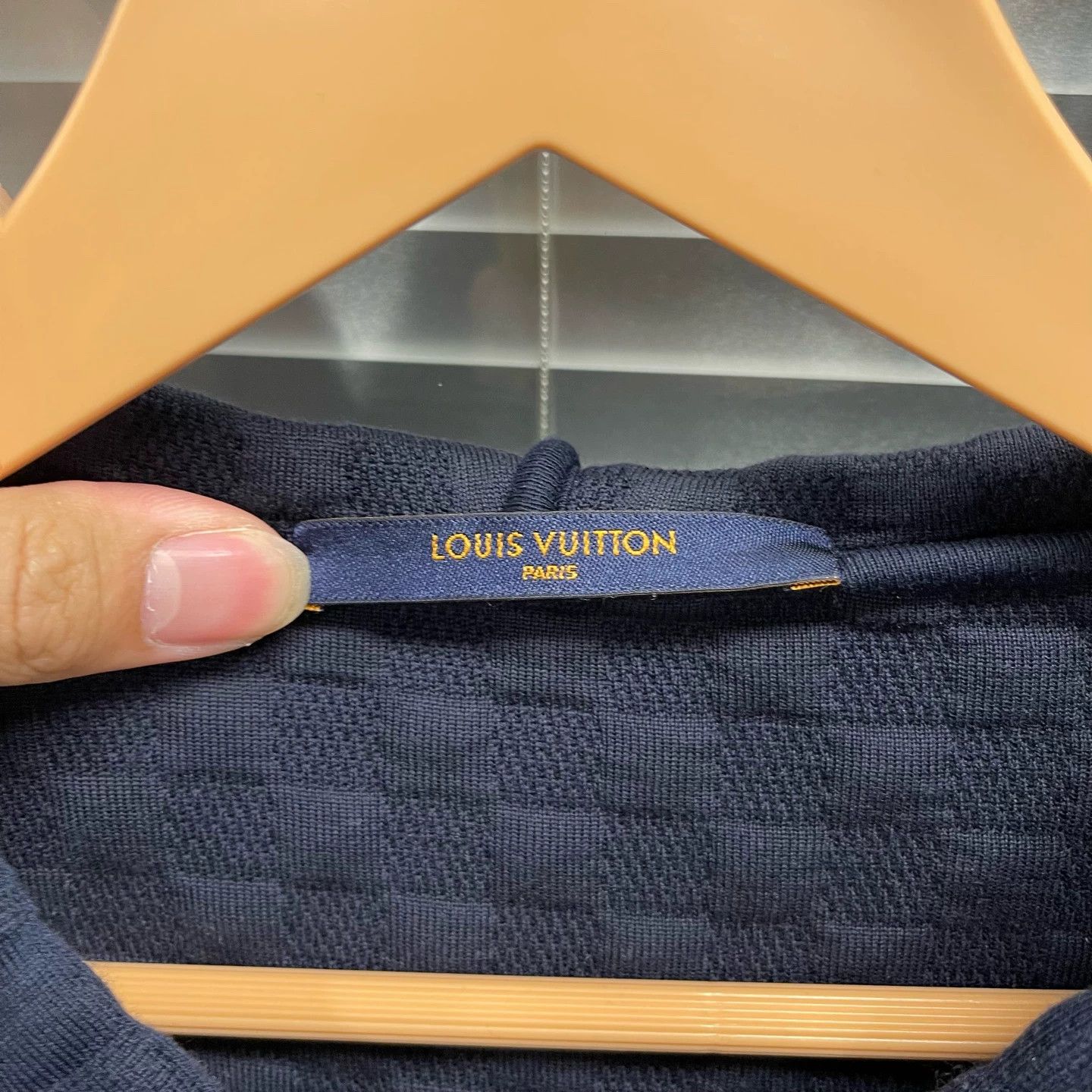 Louis Vuitton Louis Vuitton embossed Damier zipper jacket L 99 new Size US L / EU 52-54 / 3 - 3 Thumbnail