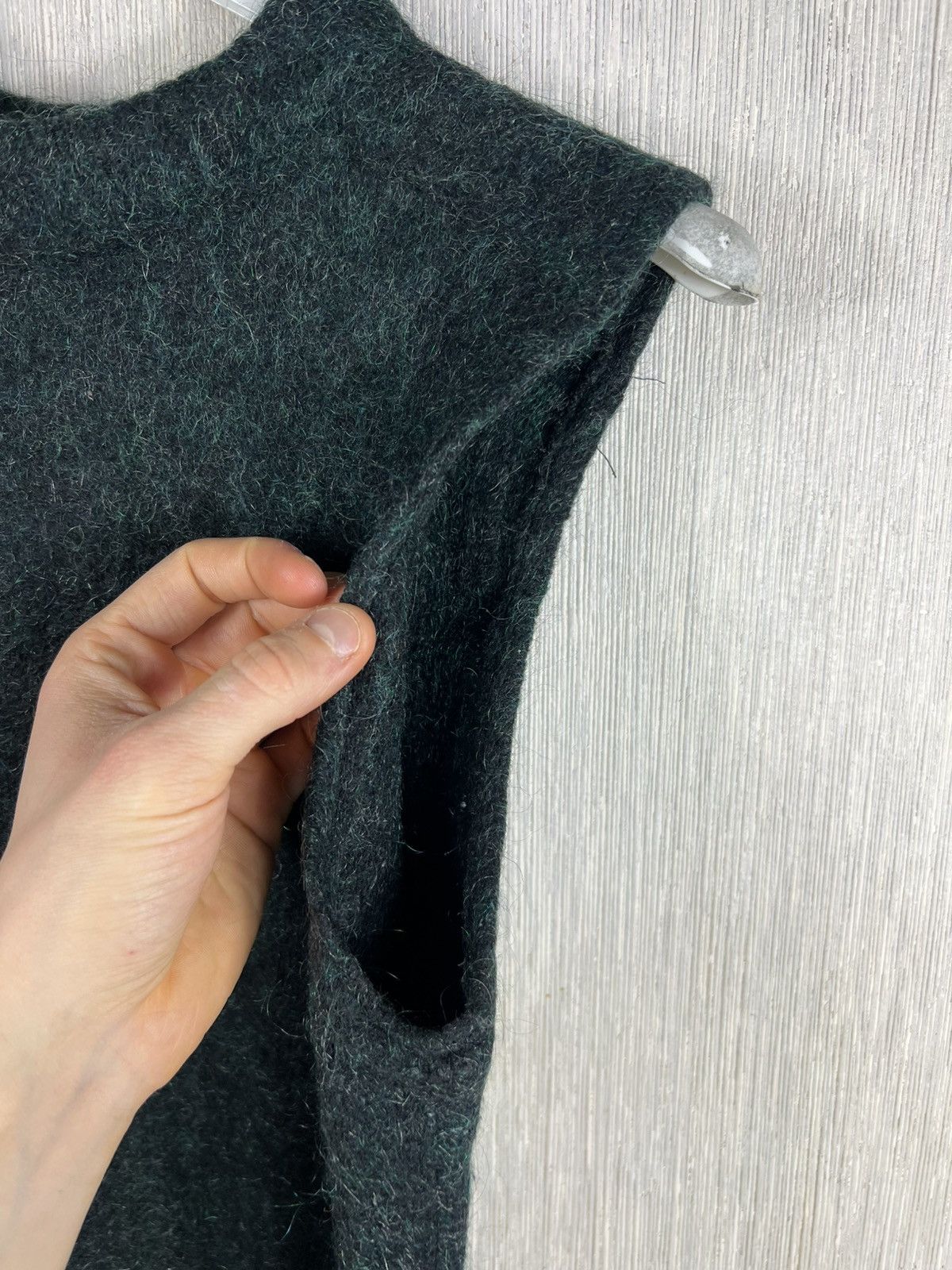 Acne Studios Acne studios wool mohair dark green vest sweater sleeveless Size S / US 4 / IT 40 - 10 Thumbnail