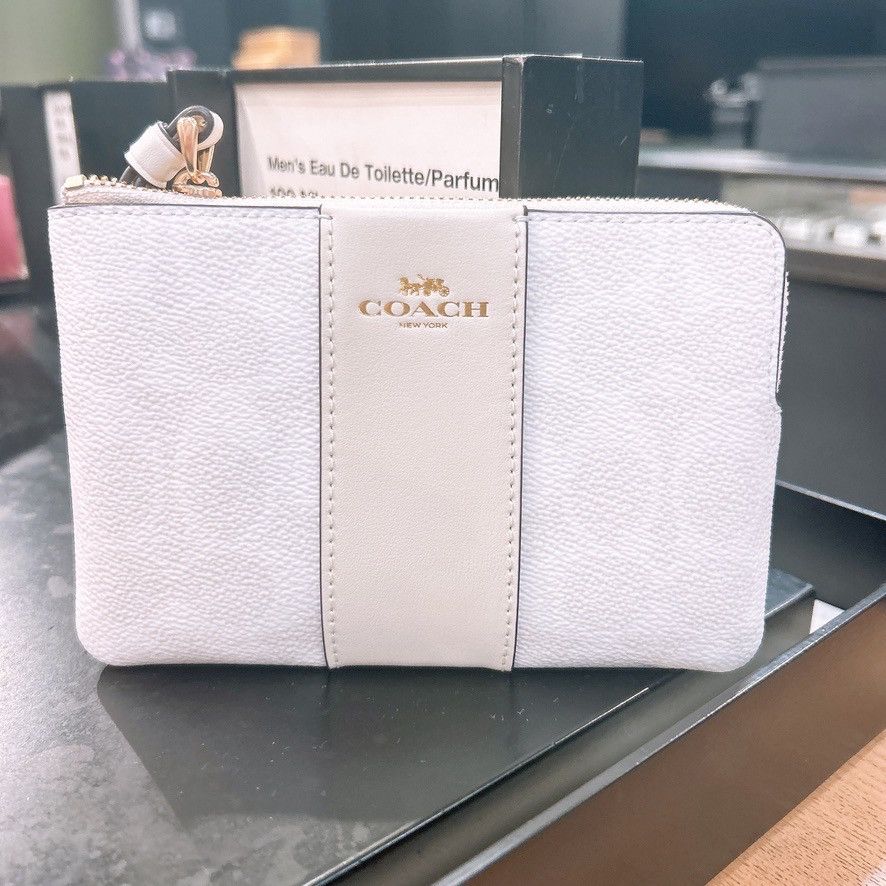 Coach Corner Zip Wristlet In Signature Canvas With Stripe CW854 Size ONE SIZE - 1 Thumbnail