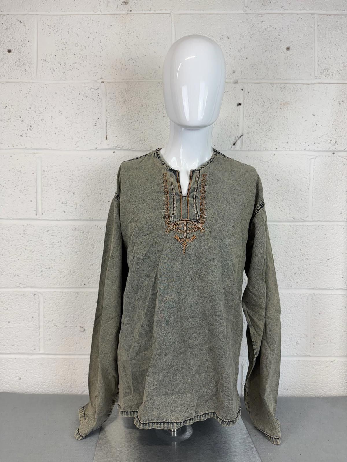 Versace Versace Men's Long Sleeve Embroidered Casual Top Size XL Size US XL / EU 56 / 4 - 1 Thumbnail