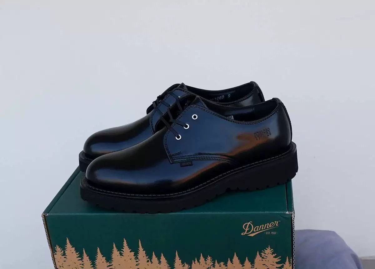 N.Hoolywood nhoolywood danner postman shoes black Size US 9 / EU 42 - 1 Thumbnail