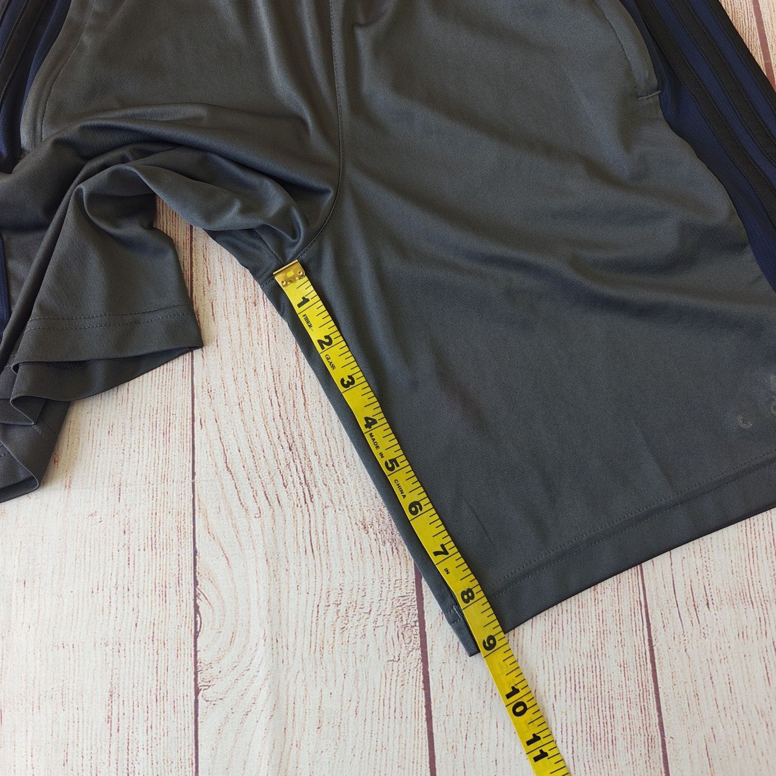 Adidas Adidas Aeroready triple stripe zip pocket athletic shorts S Size US 30 / EU 46 - 5 Thumbnail