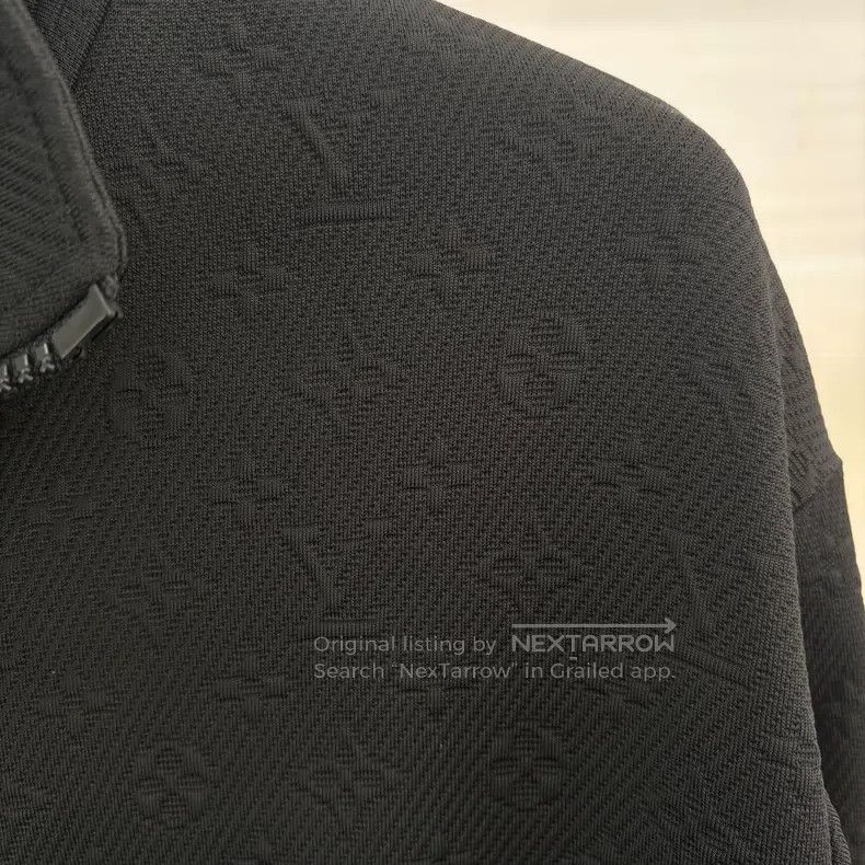 Louis Vuitton Louis Vuitton embossed dark pattern and full logo jacket Size US M / EU 48-50 / 2 - 4 Thumbnail