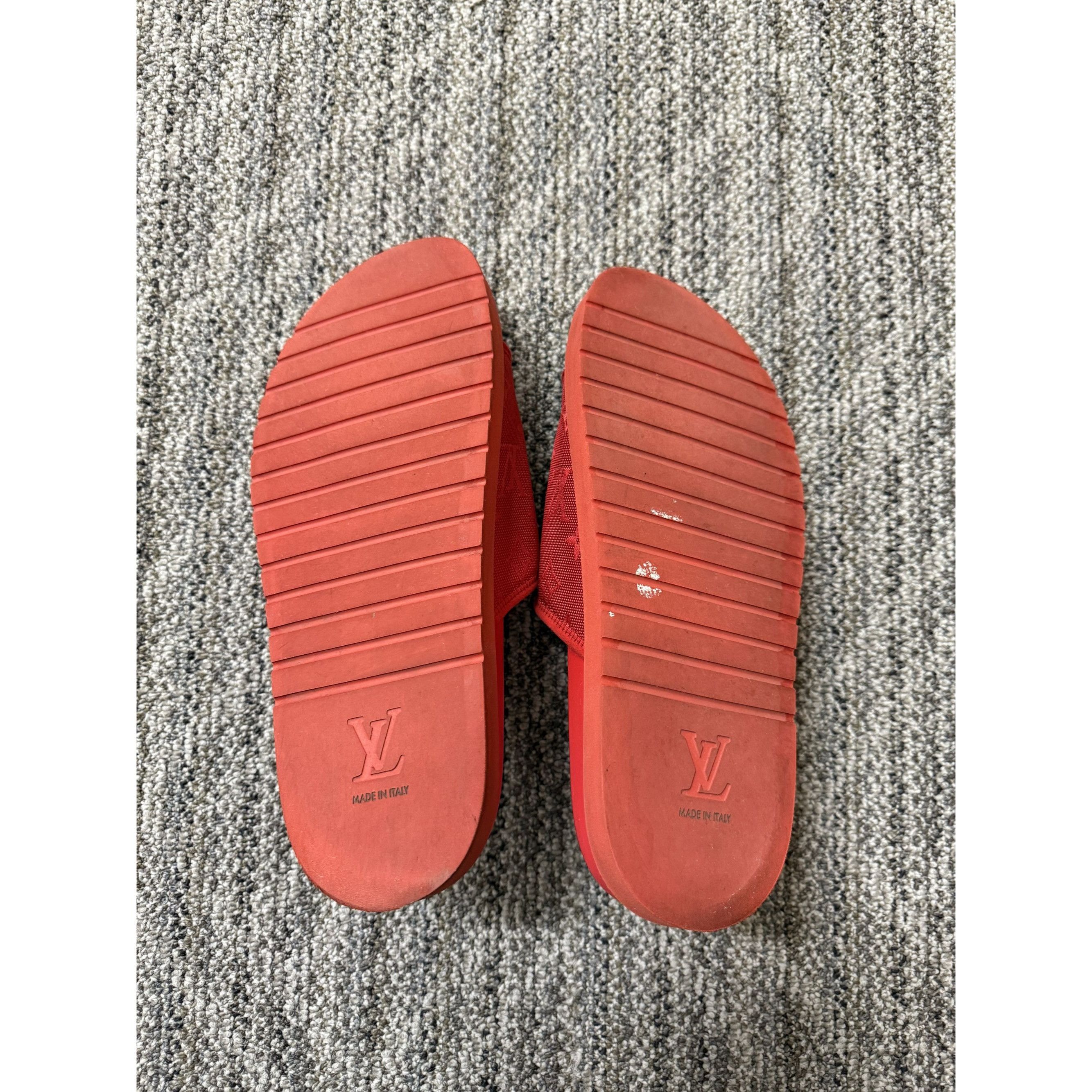 Louis Vuitton Louis Vuitton Red Monogram Slide Sandals Size 8.5 Size US 8.5 / EU 41-42 - 3 Thumbnail