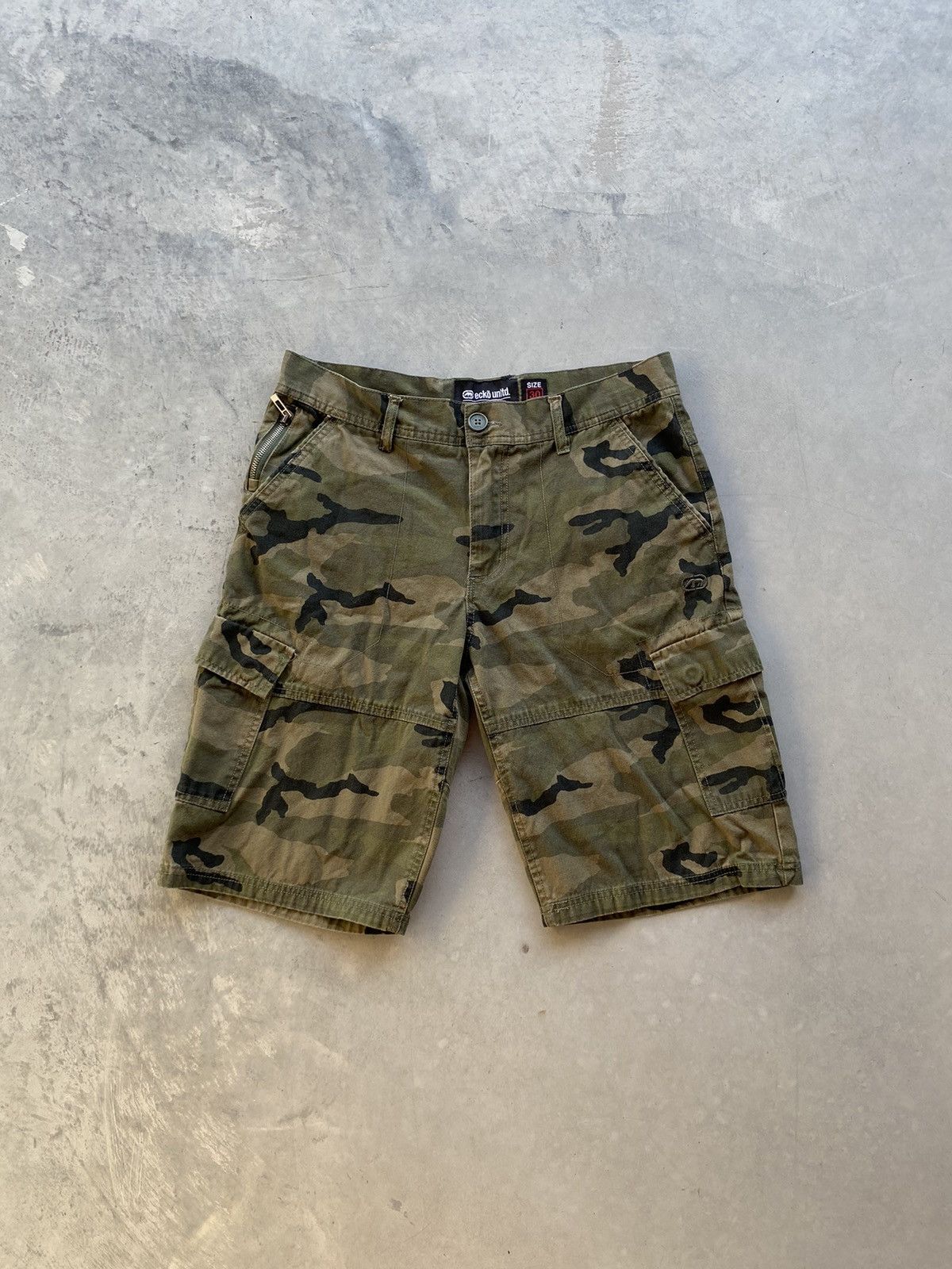 Ecko unlimited fashion cargo shorts