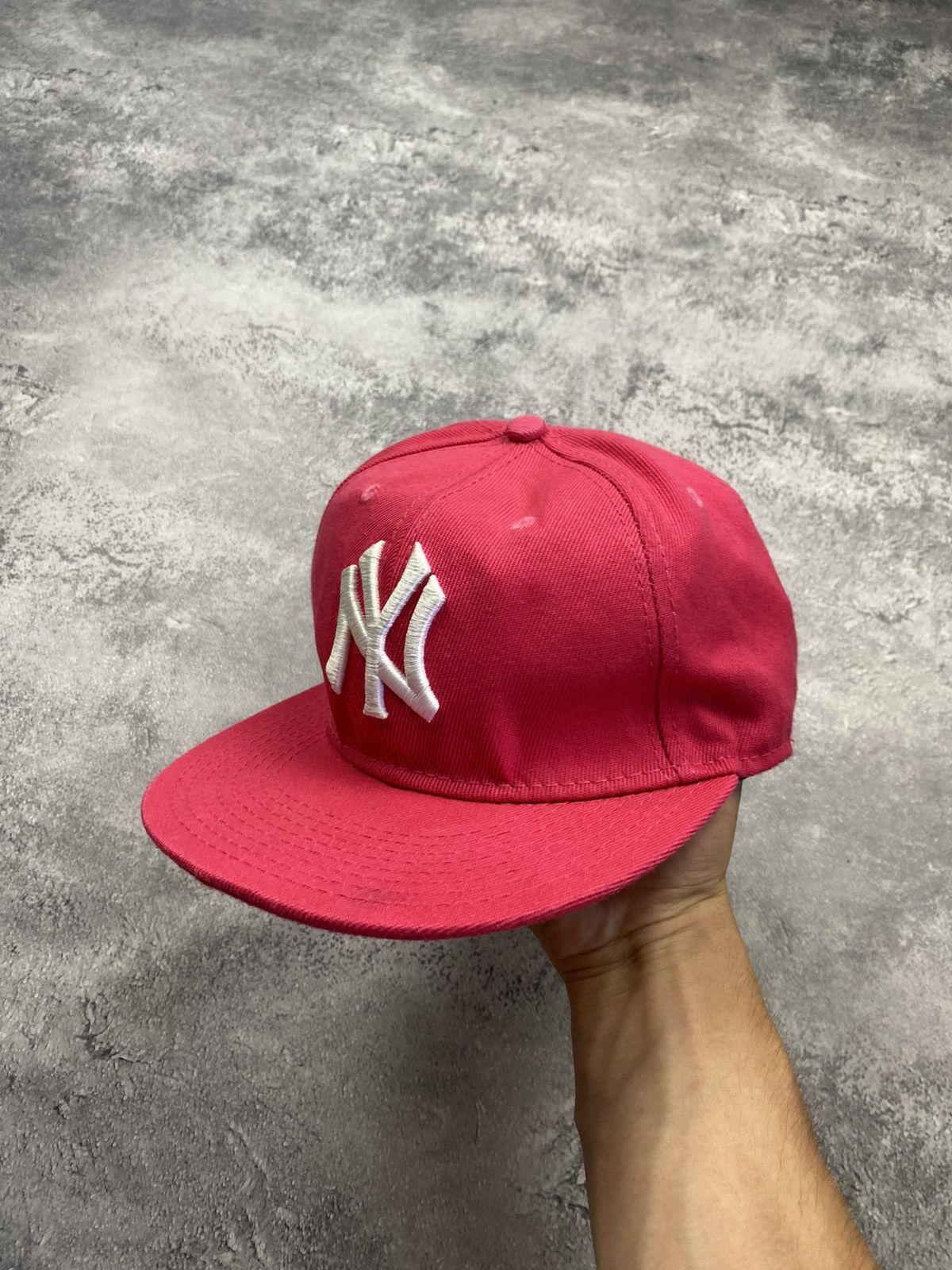 New York Yankees Vintage New York Yankees Cap Pink MLB Baseball Hat Y2K 90s Size ONE SIZE - 2 Thumbnail
