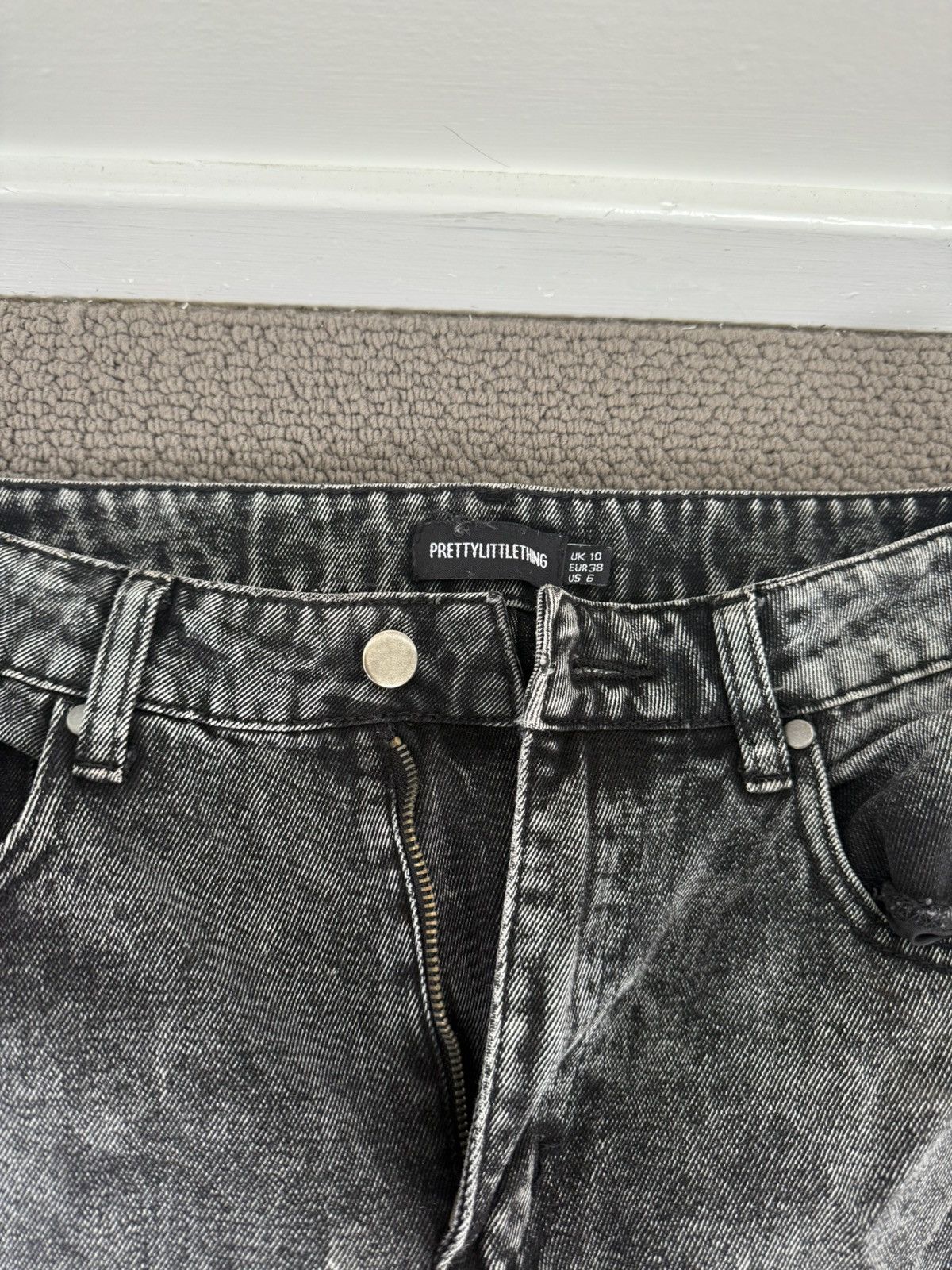 PrettyLittleThing LADIES BLACK JEANS Size 28" / US 6 / IT 42 - 3 Thumbnail