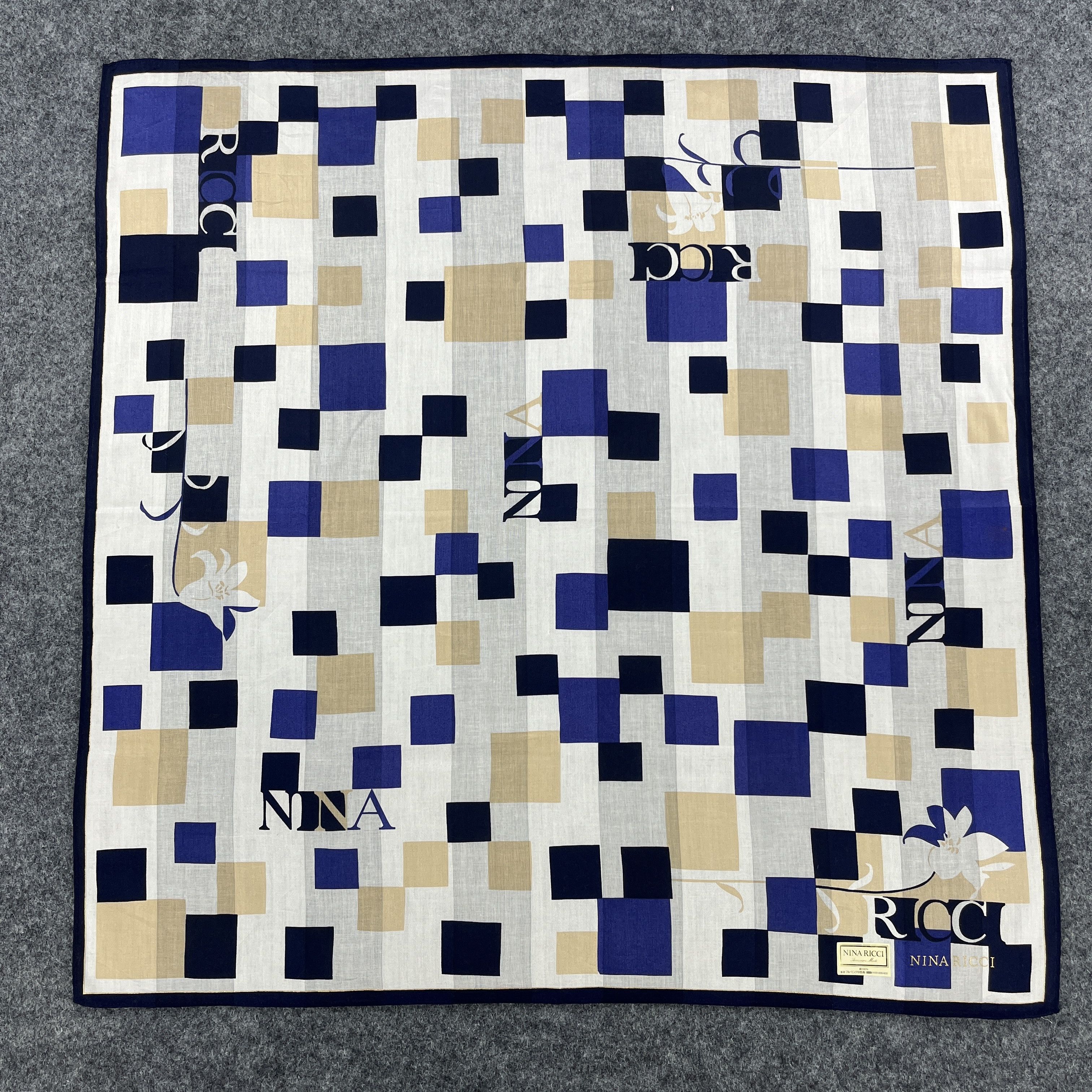 Vintage Nina Ricci Handkerchief / Bandana / Neckerchief B042 Size ONE SIZE - 6 Thumbnail