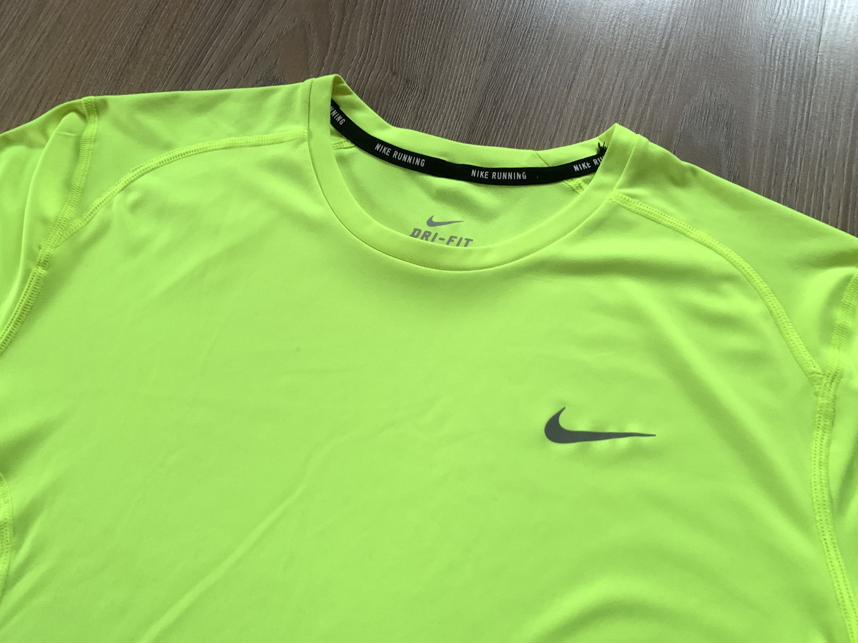 Nike Nike Running Light Green Training T Shirt Size US L / EU 52-54 / 3 - 4 Thumbnail